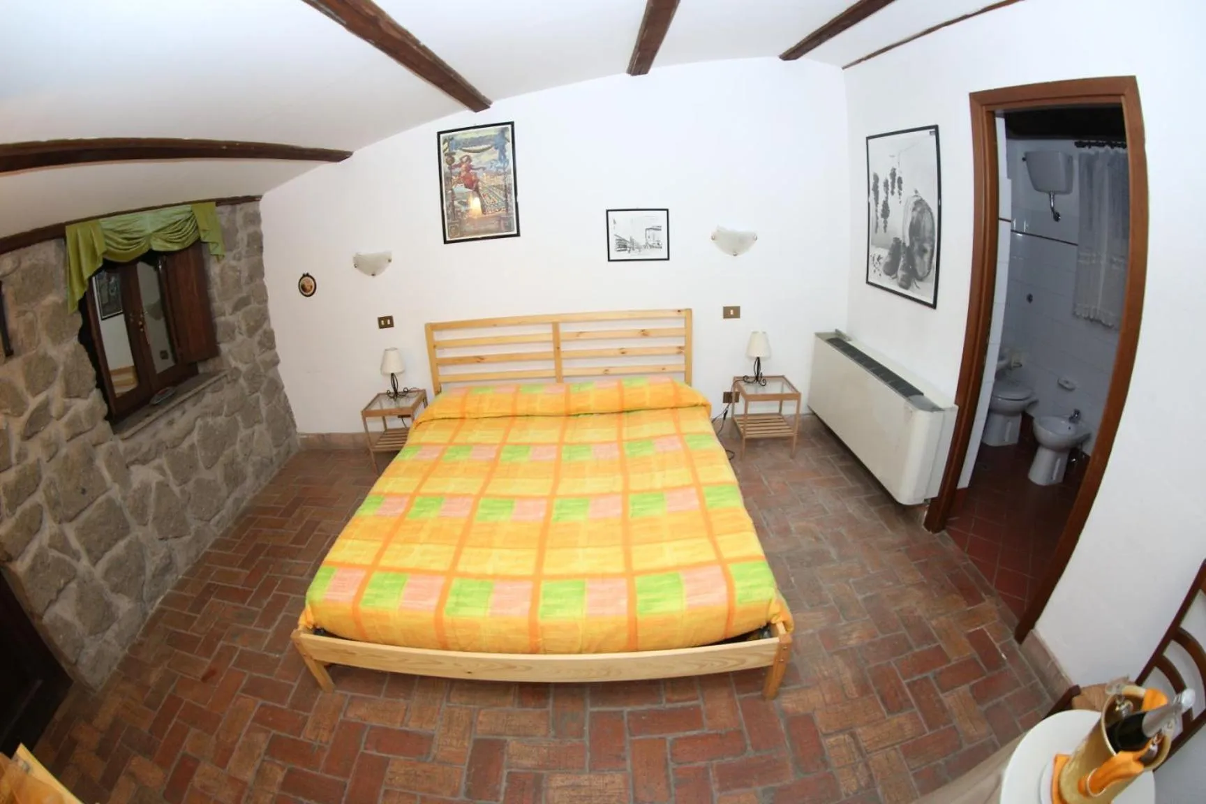 Property building, Bed in Agriturismo Monte Due Torri