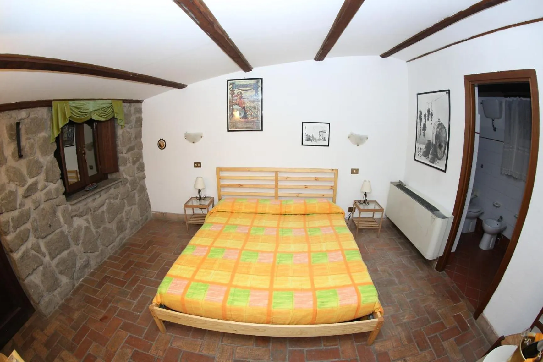 Property building, Bed in Agriturismo Monte Due Torri