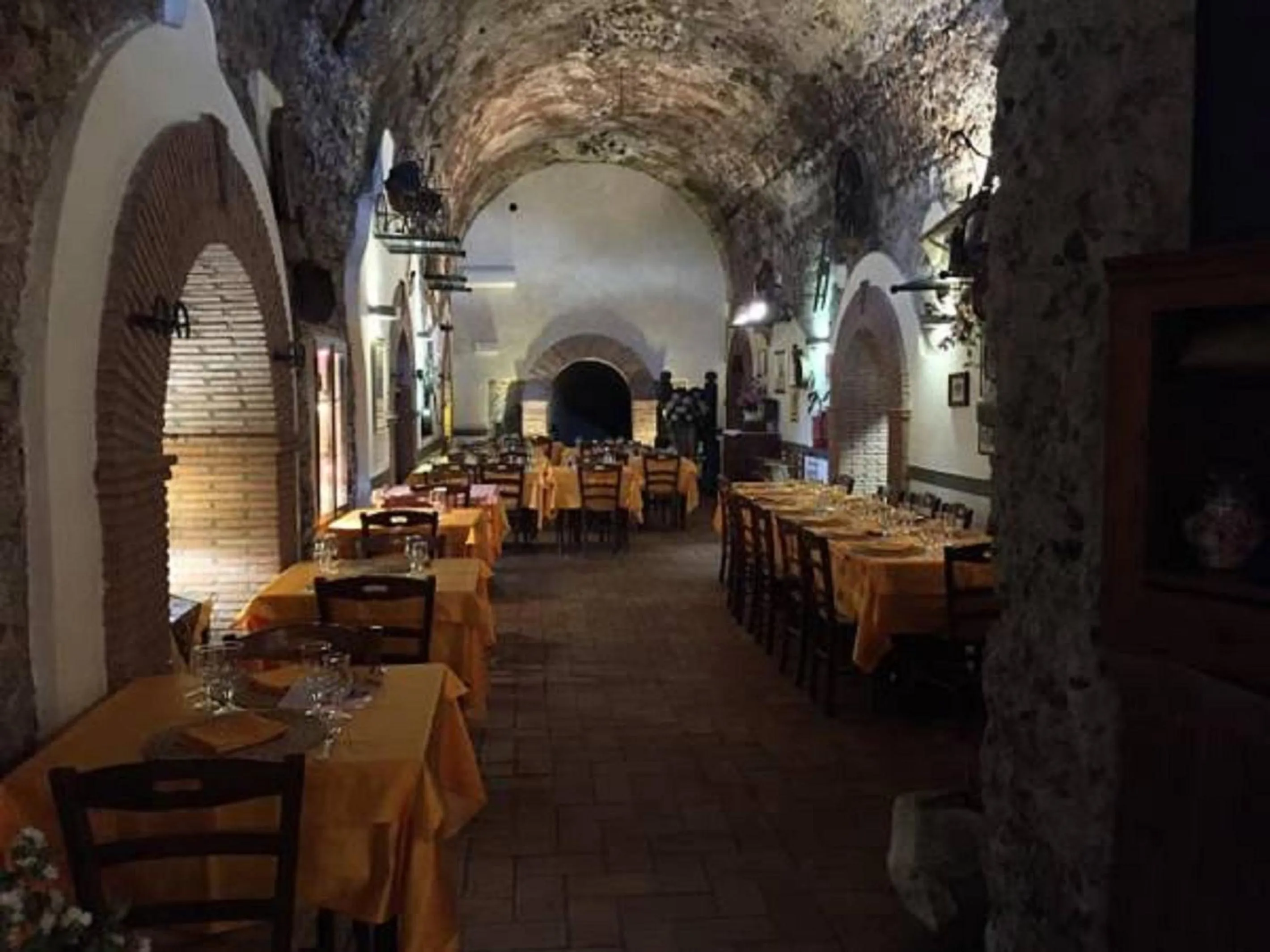 Restaurant/places to eat in Agriturismo Monte Due Torri