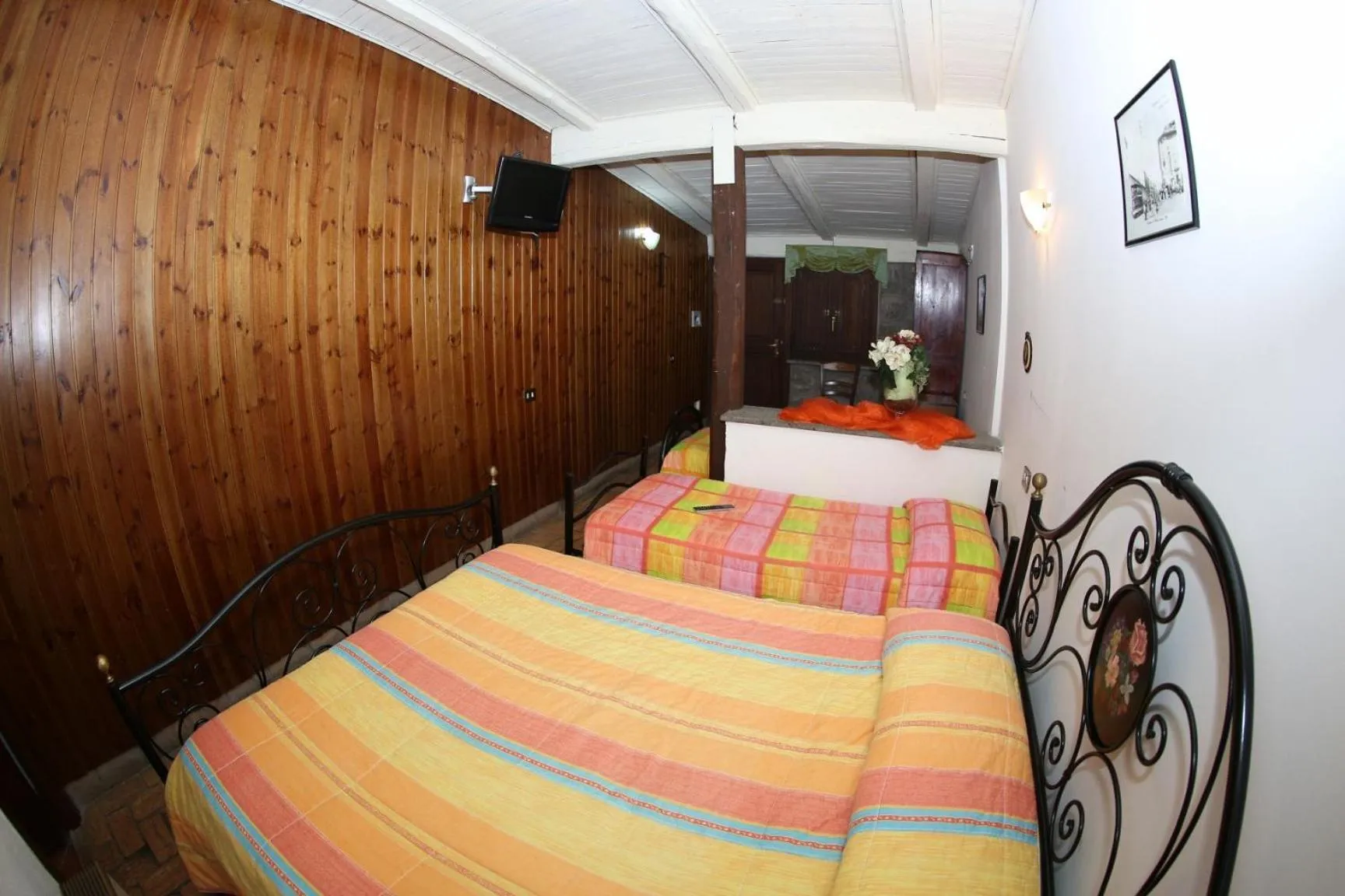 Property building, Bed in Agriturismo Monte Due Torri