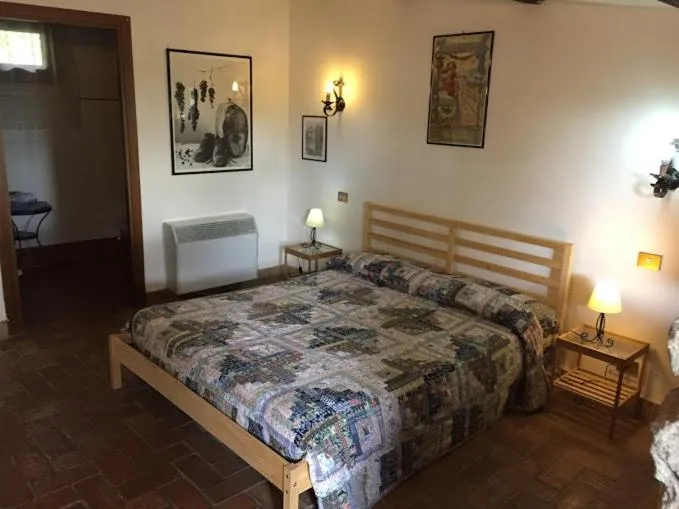 Photo of the whole room, Bed in Agriturismo Monte Due Torri
