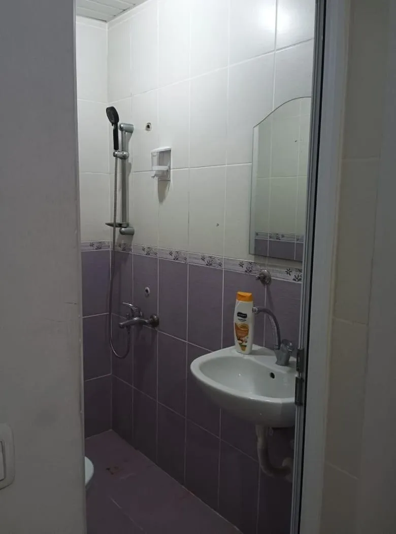 Shower in Duygu Otel Konaklama