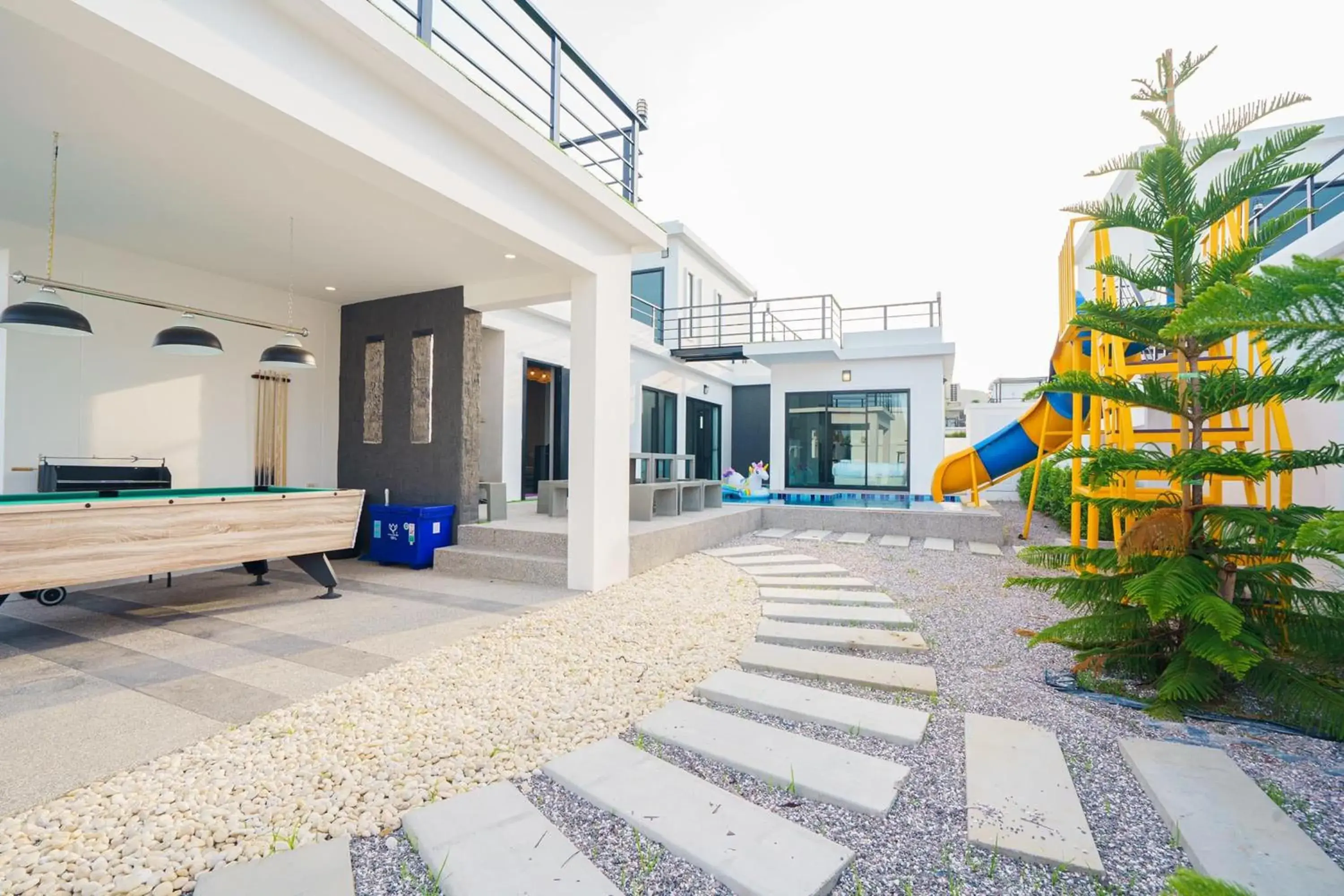 Property building in The Modern Pool Villa Hua Hin Property building in The Modern Pool Villa Hua Hin