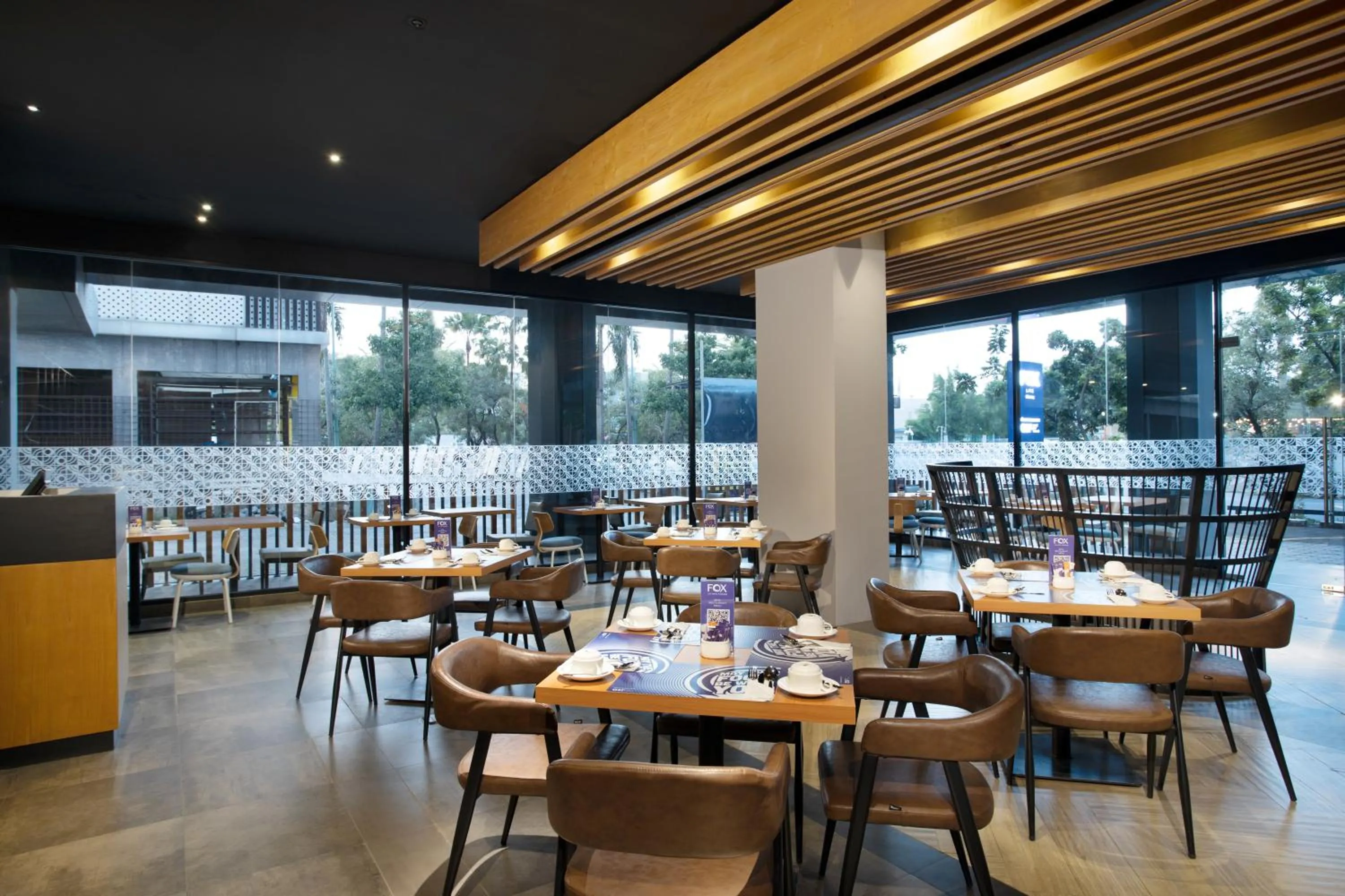 Restaurant/places to eat in FOX Lite Hotel Cikarang