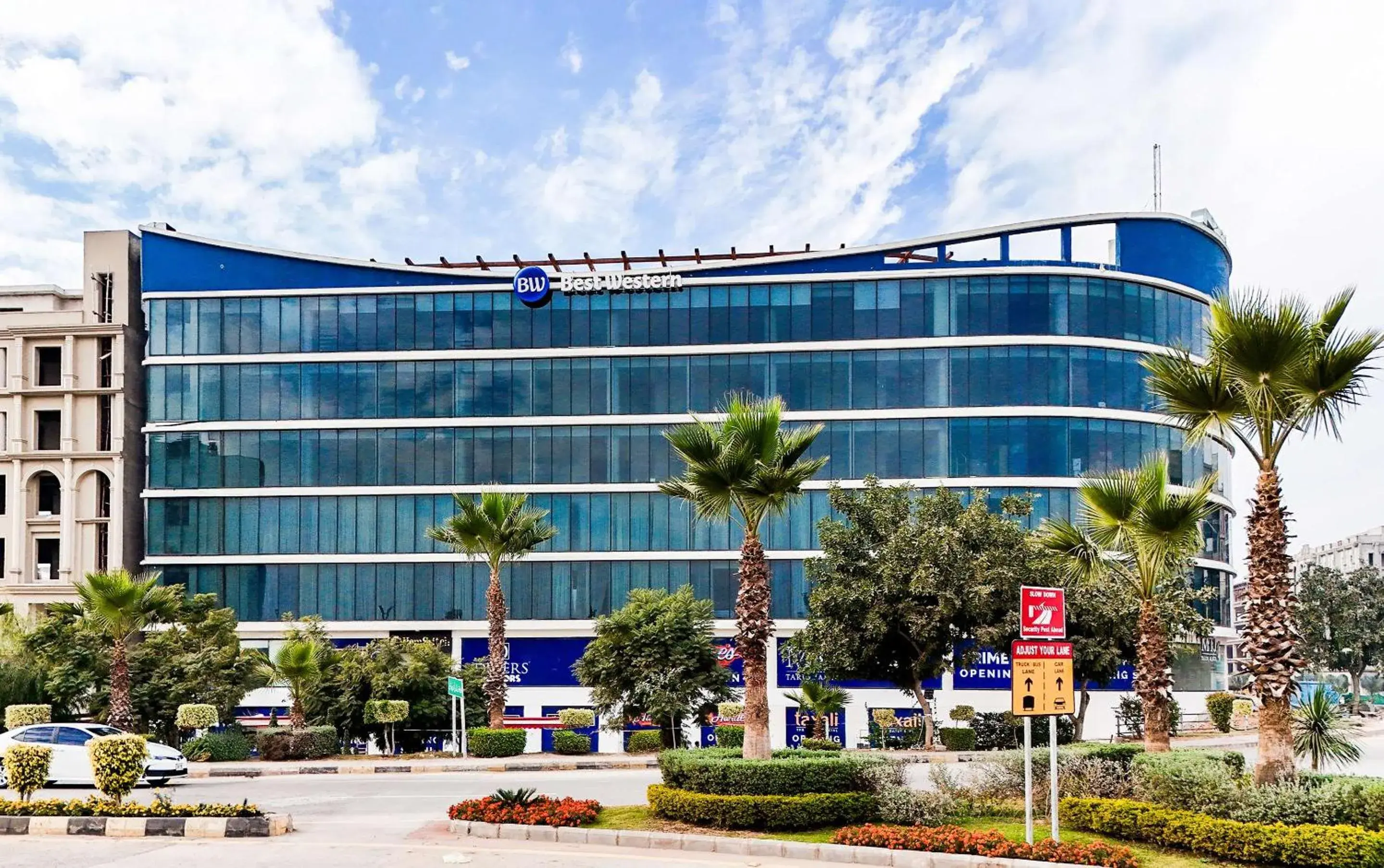 Property building in Best Western Hotel Rawalpindi Central Property building in Best Western Hotel Rawalpindi Central