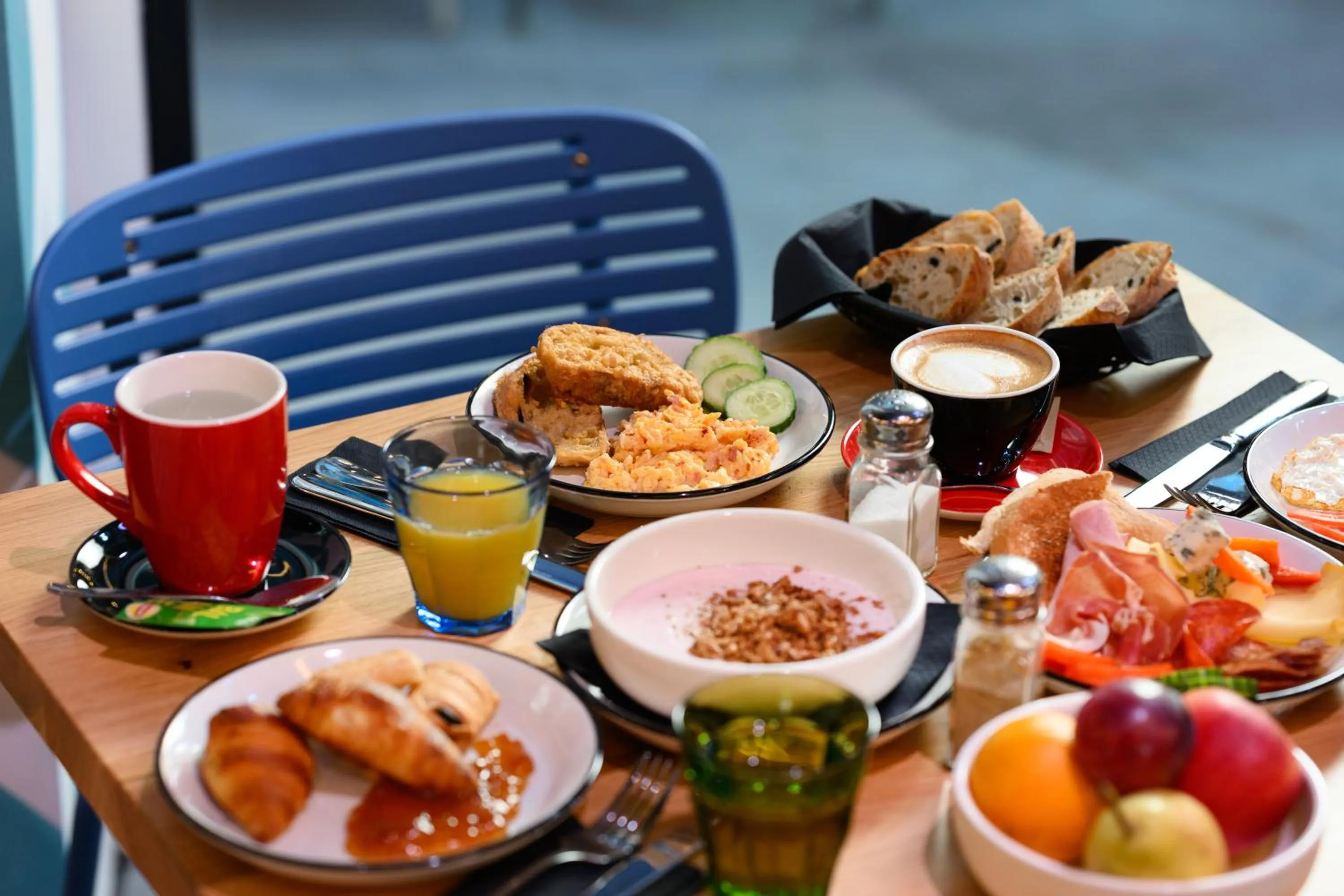 Buffet breakfast in JO&JOE Budapest