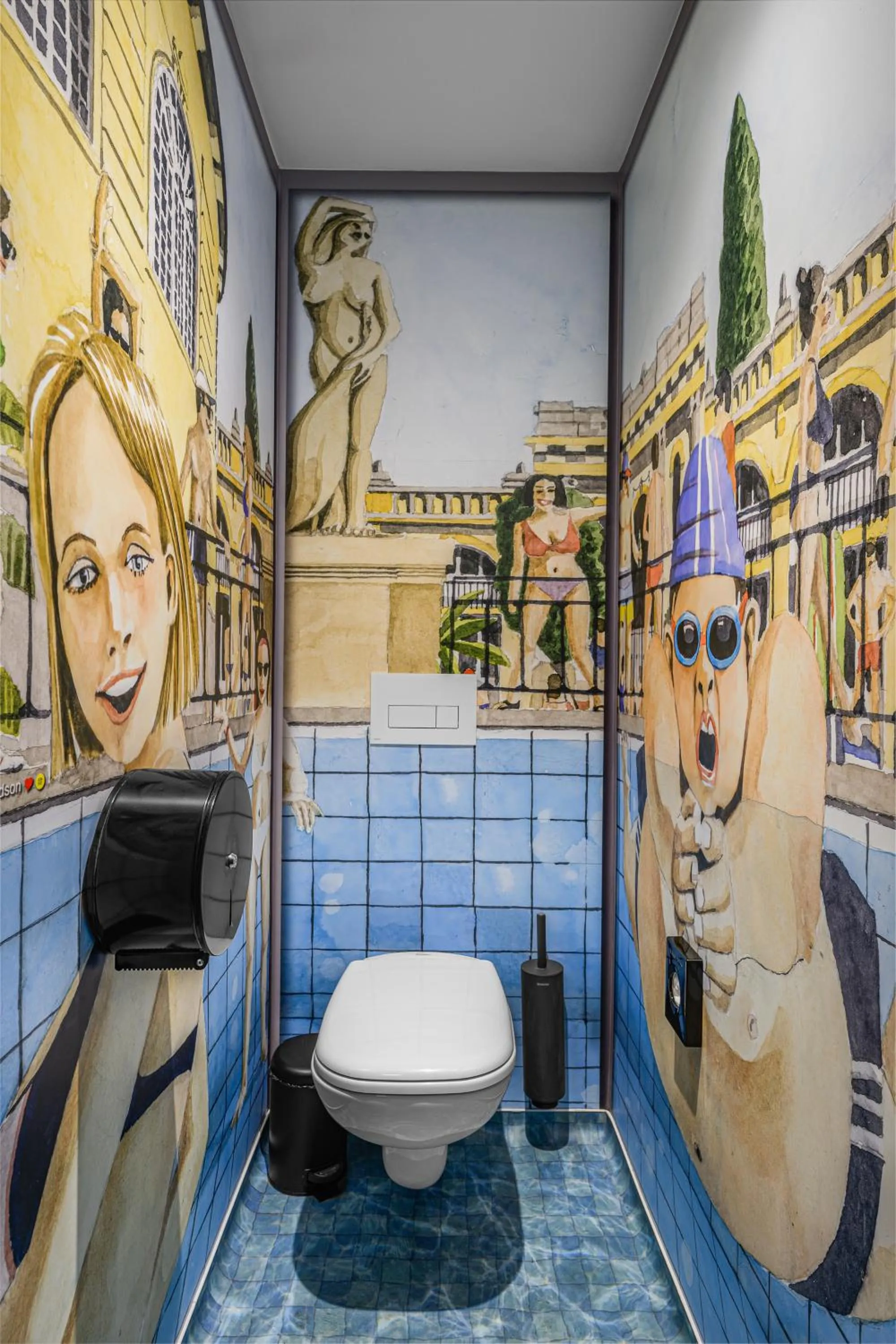 Toilet in JO&JOE Budapest