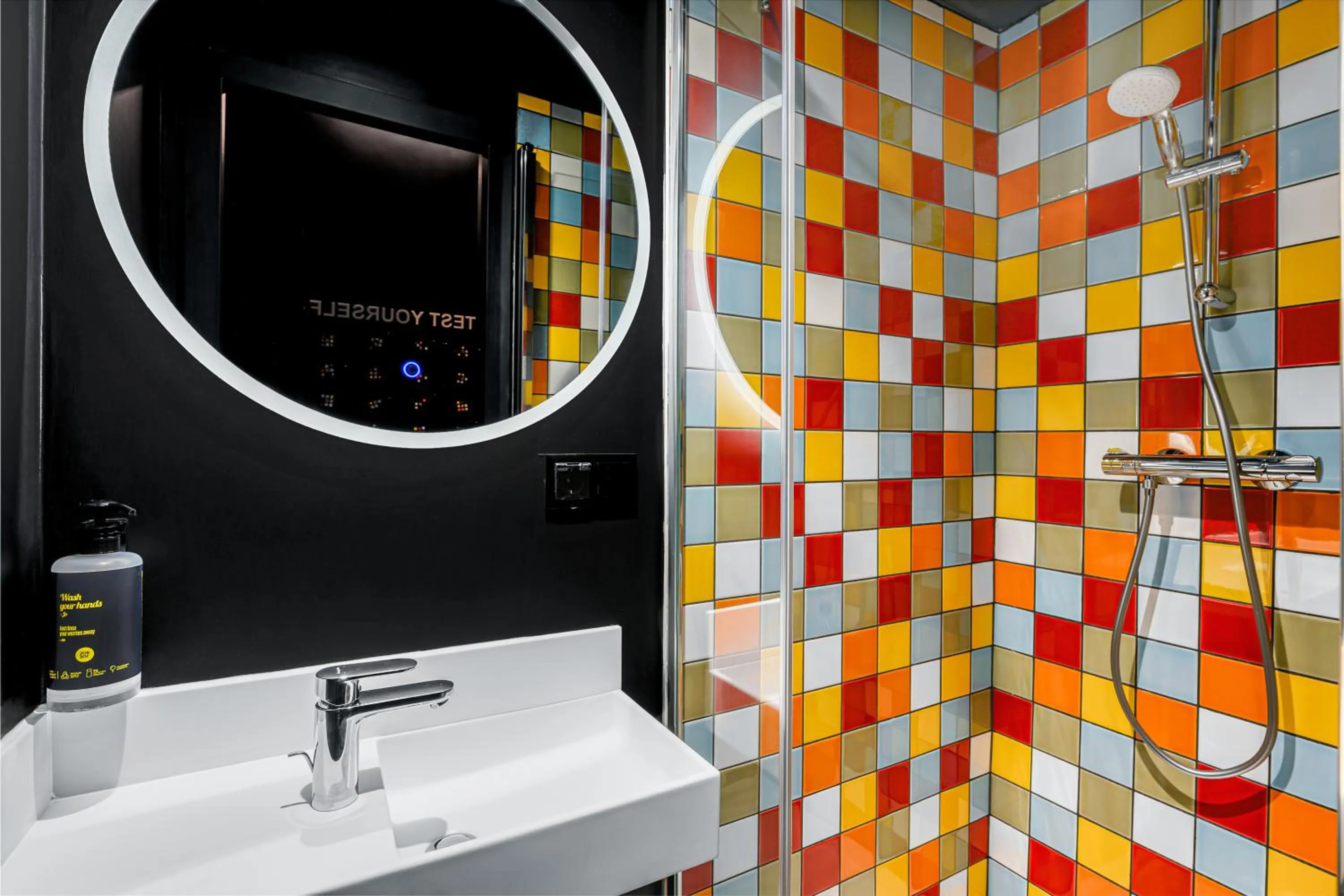 Bedroom in JO&JOE Budapest