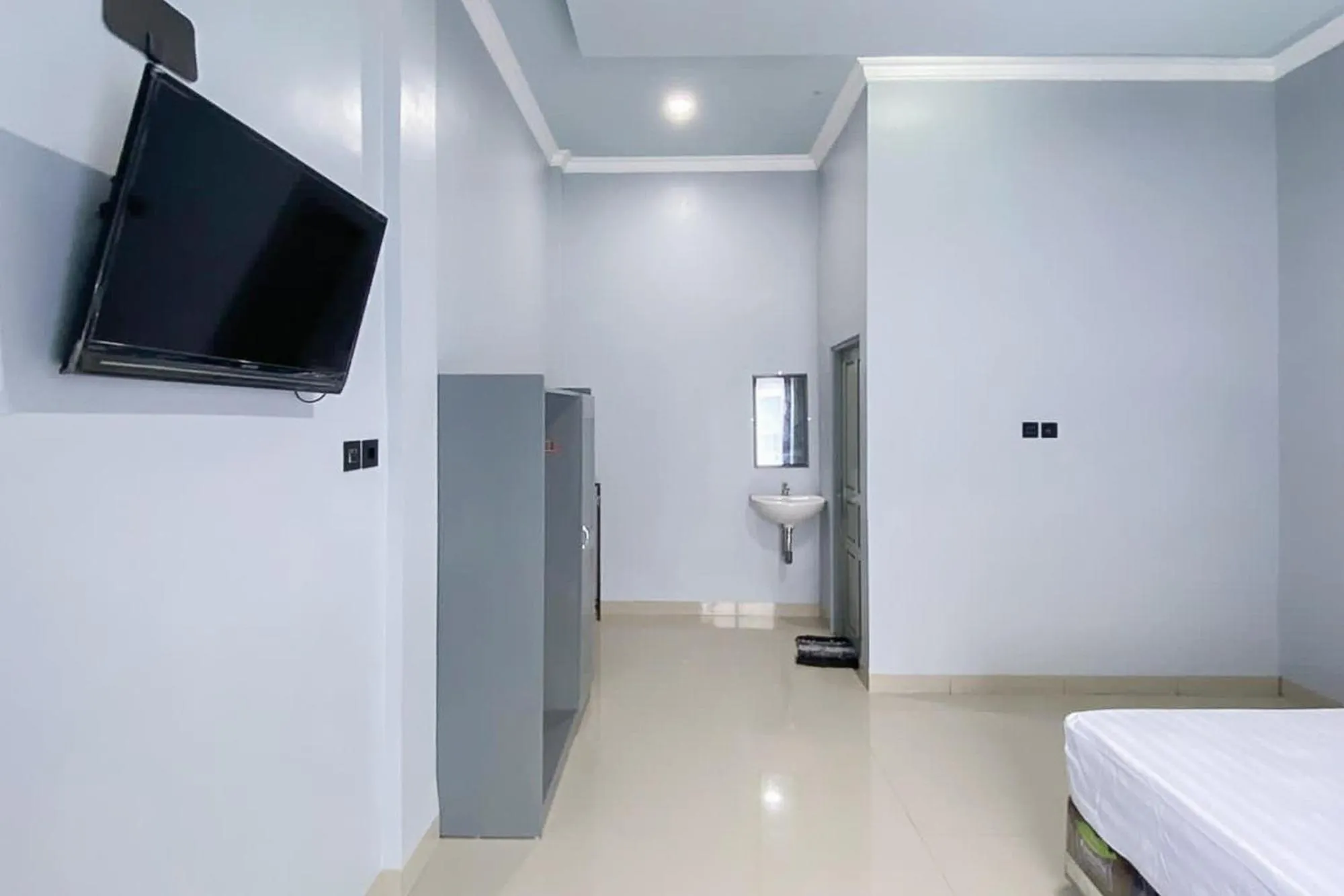 Bedroom, Bed in Urbanview Hotel Menteng Jaya GH Palangka Raya