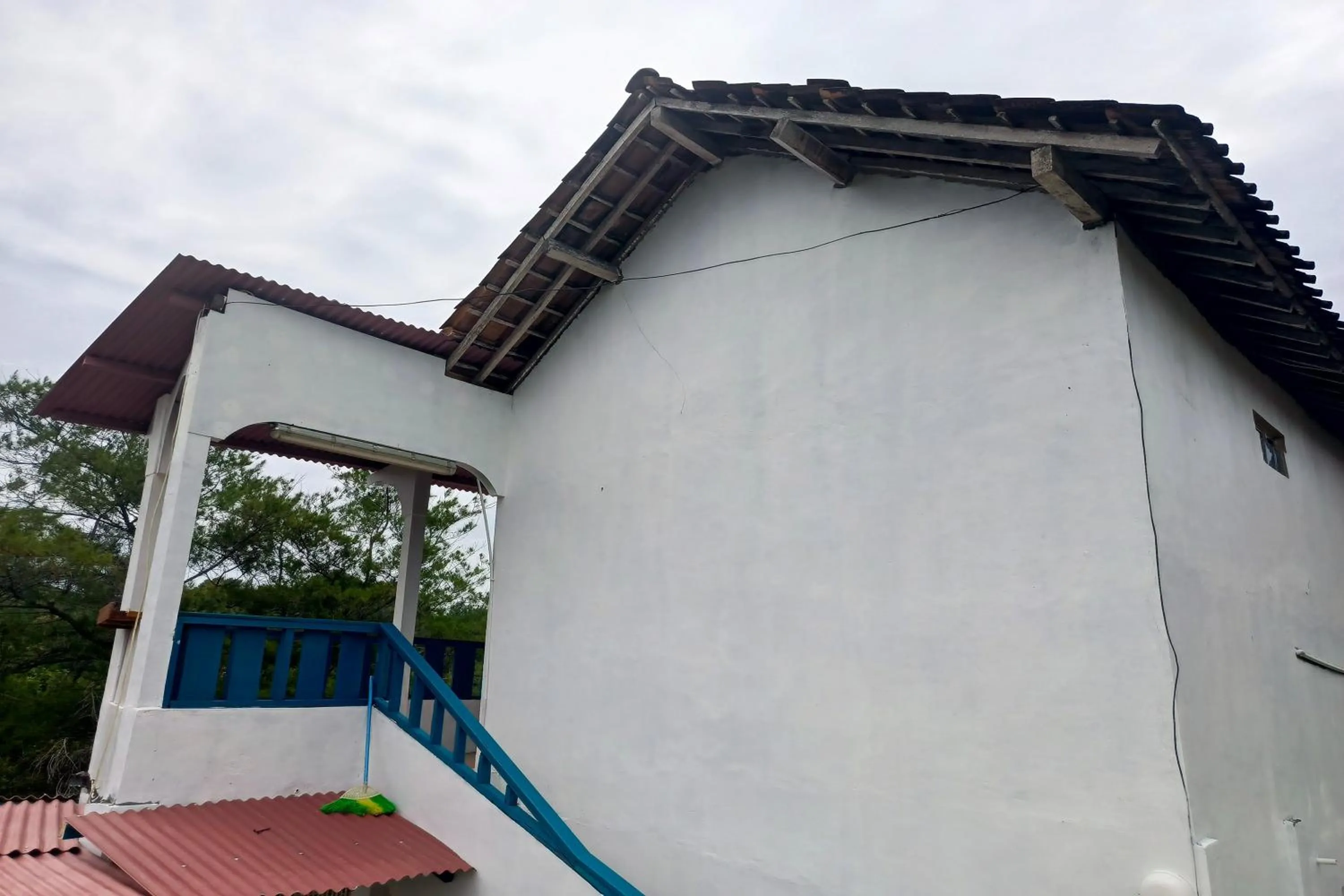 Property building in Aloha Beach House