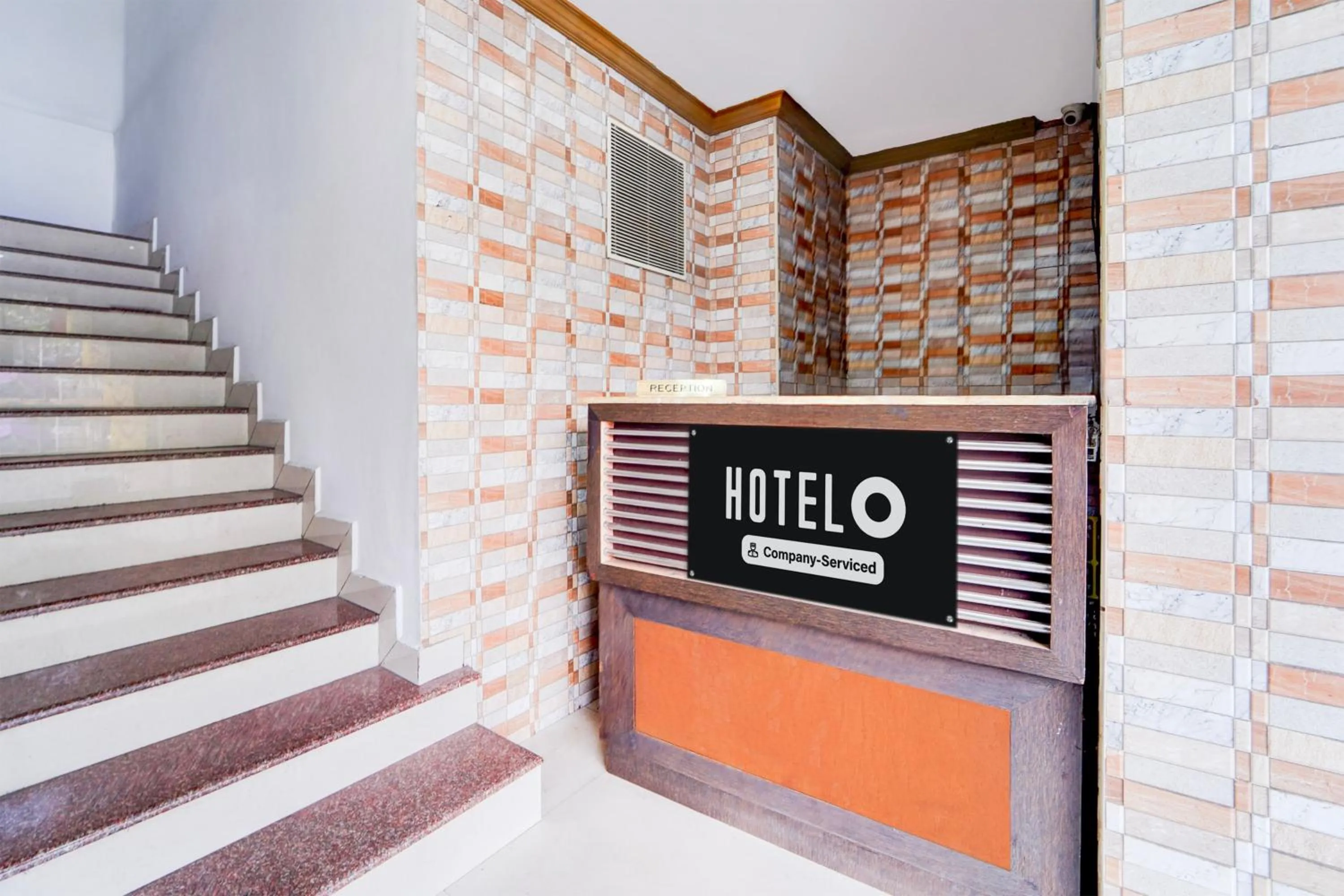 Lobby or reception in Super Hotel O DH Road Ernakulam