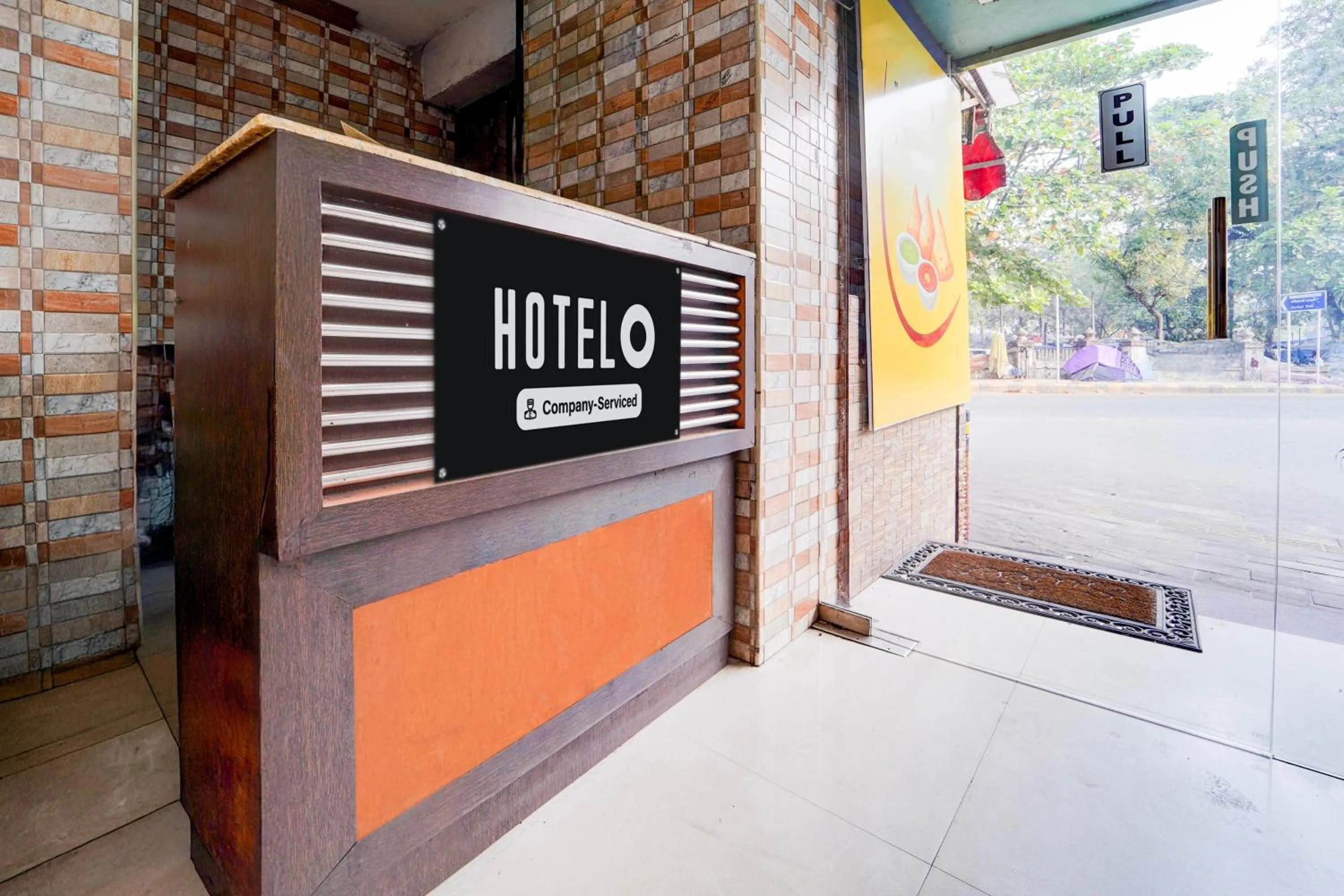 Lobby or reception in Super Hotel O DH Road Ernakulam