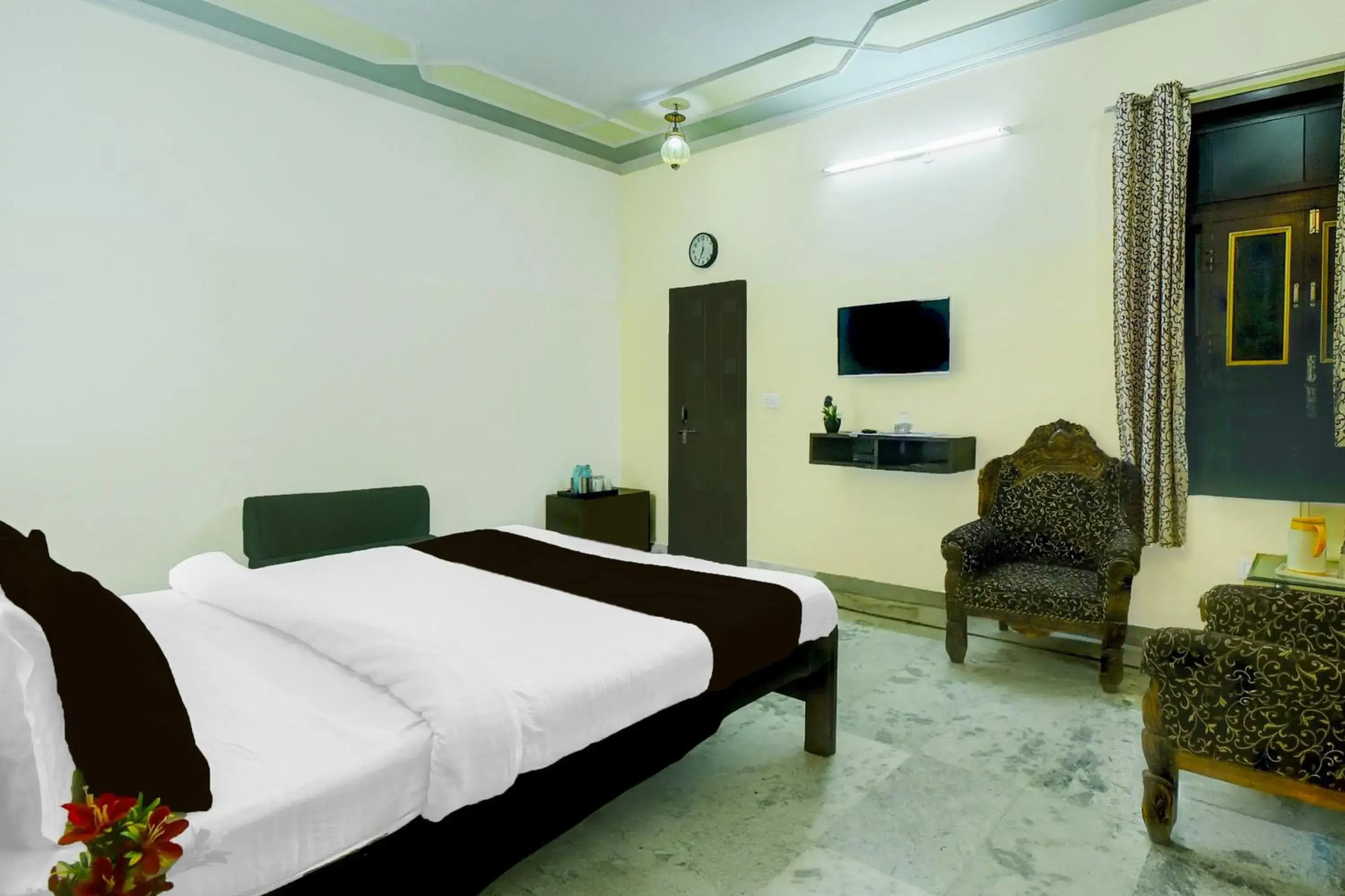 Classic Triple Room - single occupancy in Super Hotel O Sikar Road Jaipur Formerly Garg Niwas Classic Triple Room - single occupancy in Super Hotel O Sikar Road Jaipur Formerly Garg Niwas