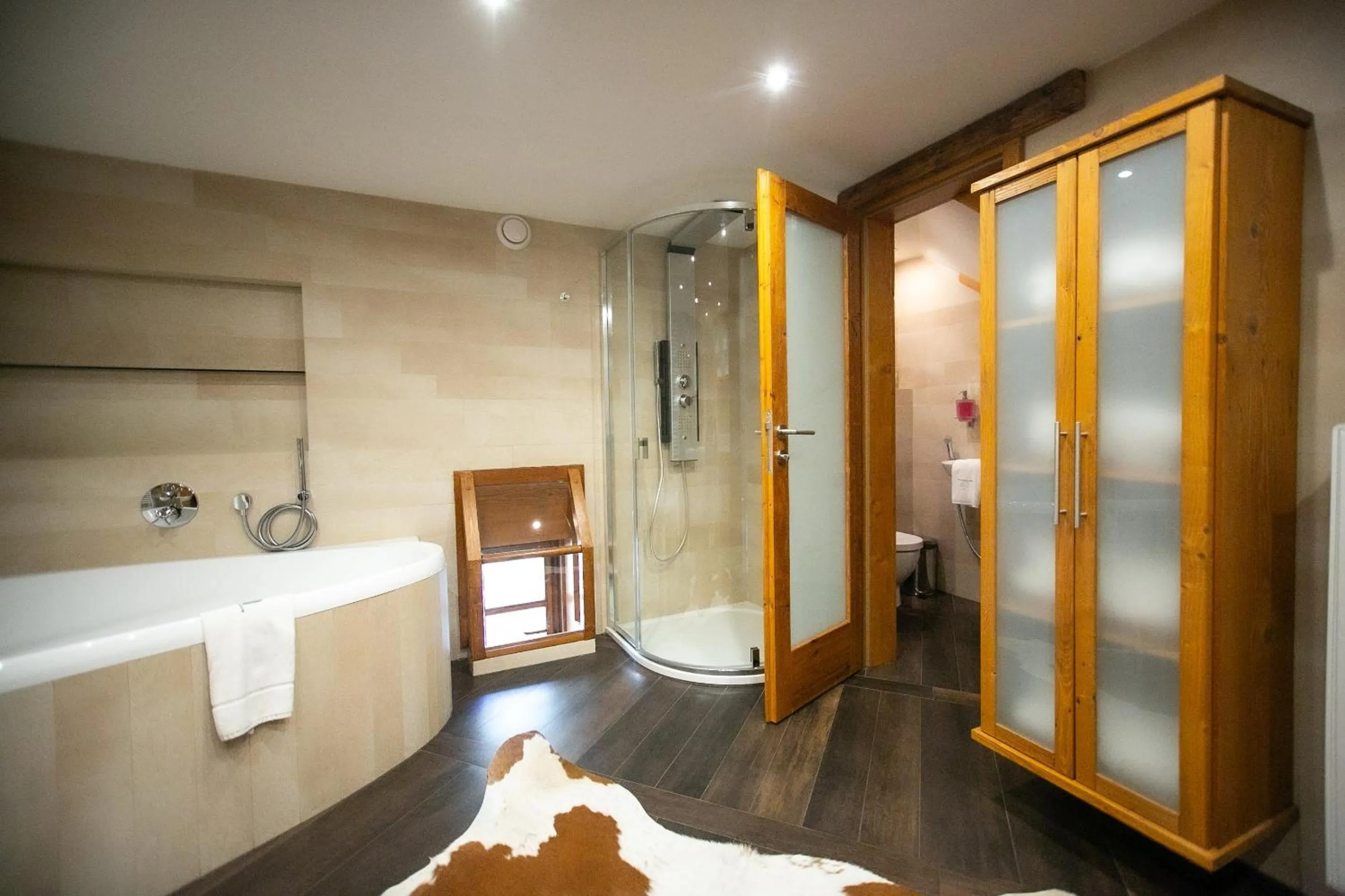 Shower in Mill Apartments