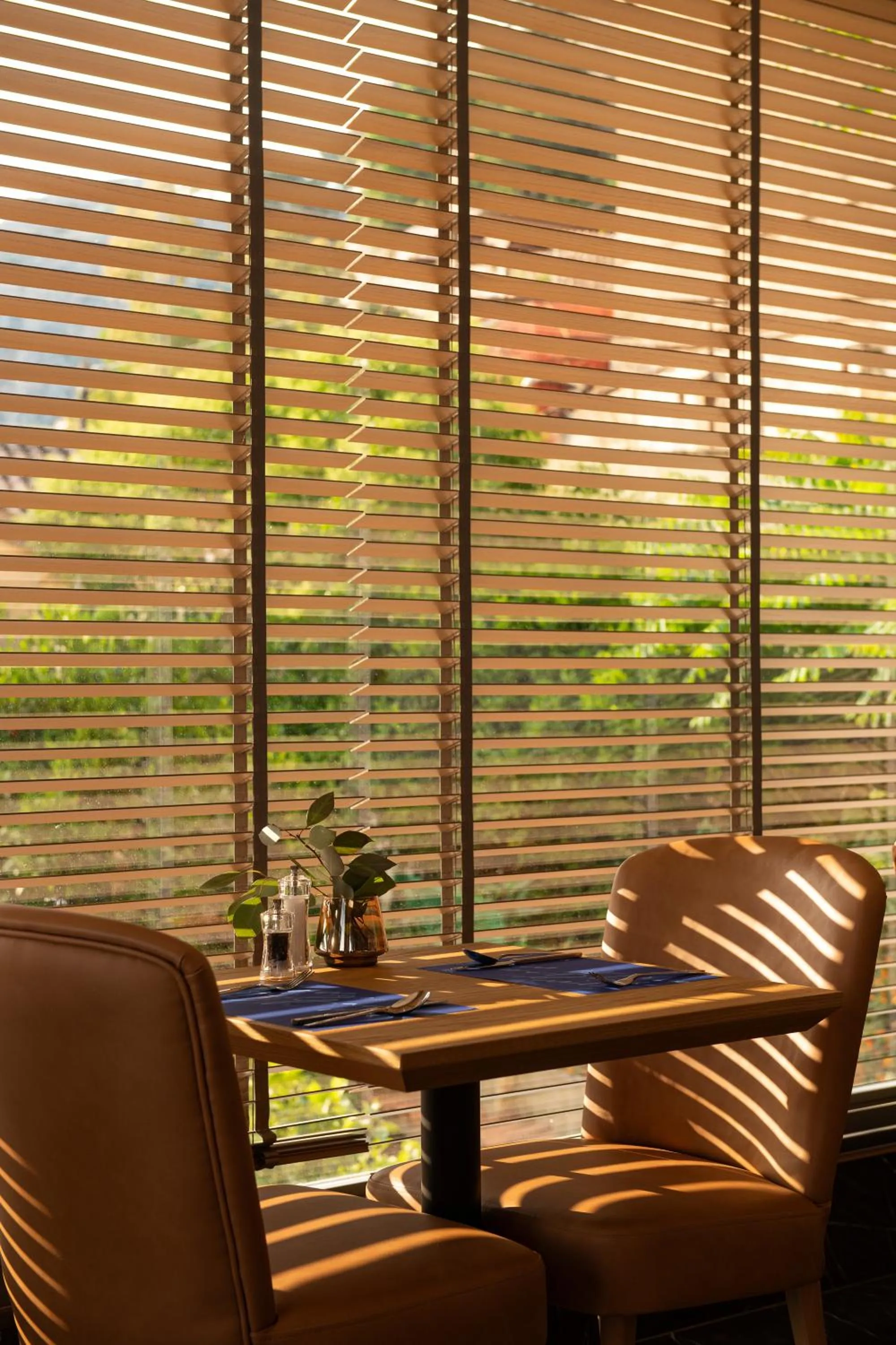 Restaurant/places to eat in Naus Hotel