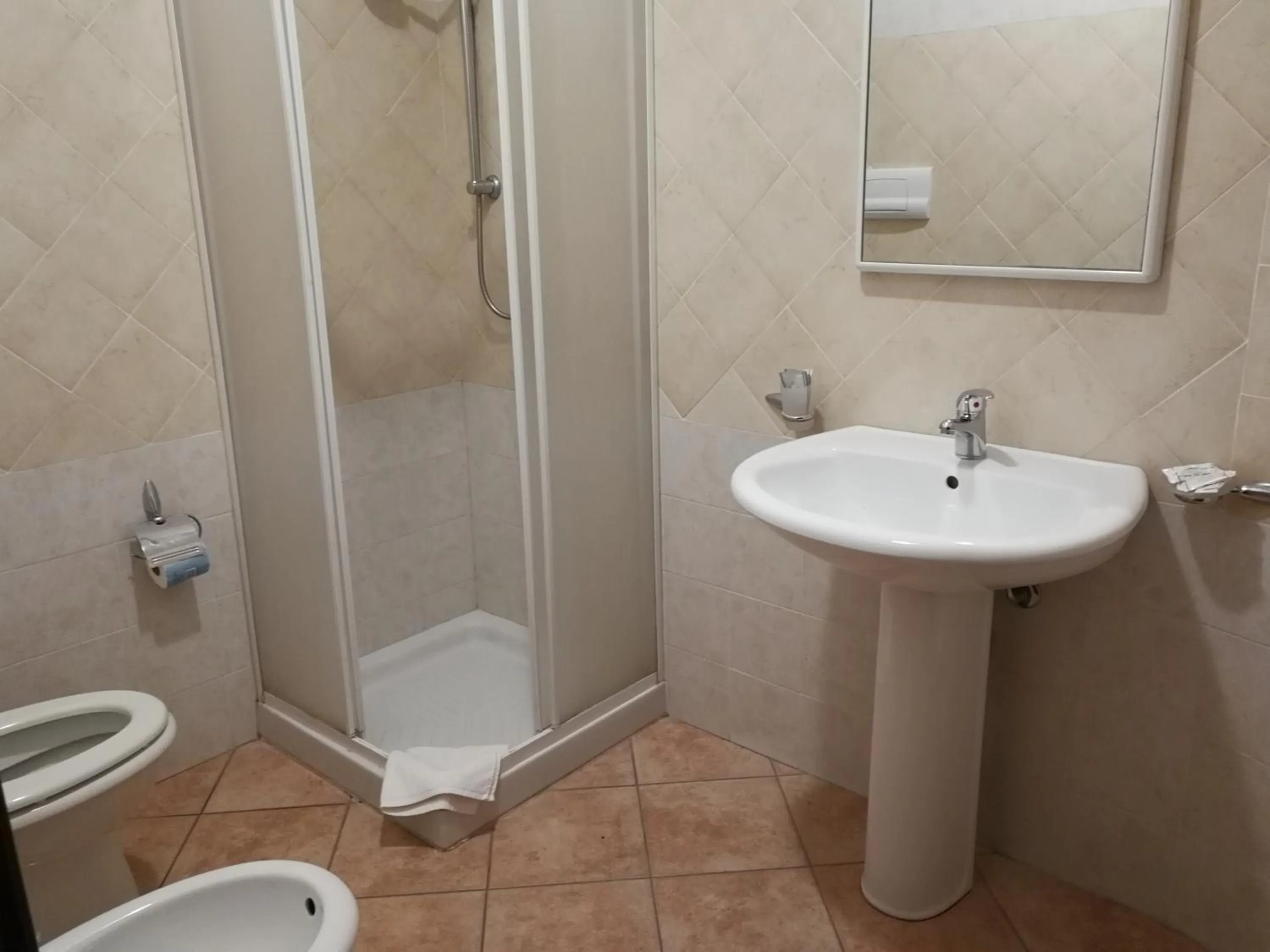 Bathroom in Managheri Wine Bar