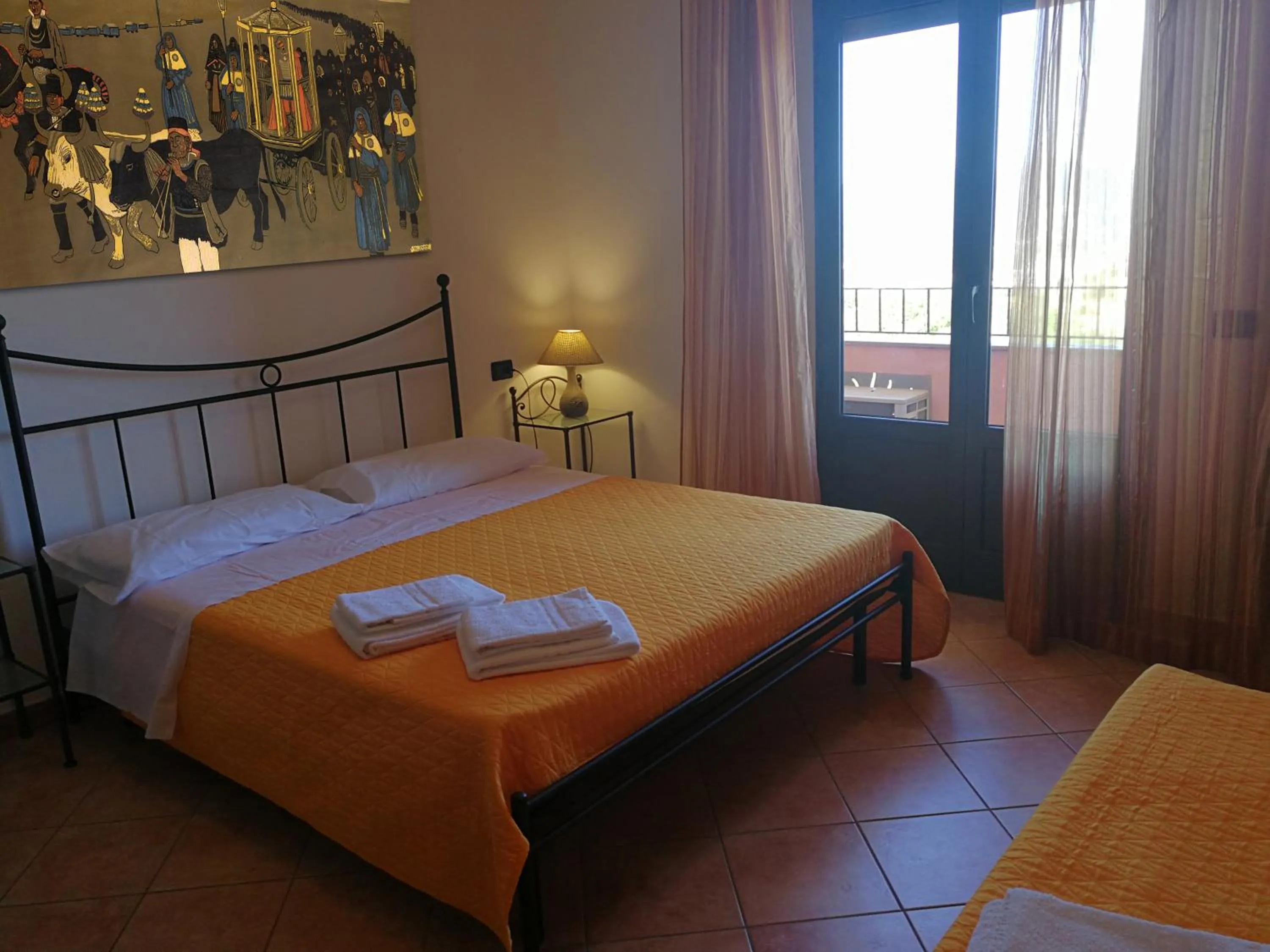 Photo of the whole room, Bed in Managheri Wine Bar