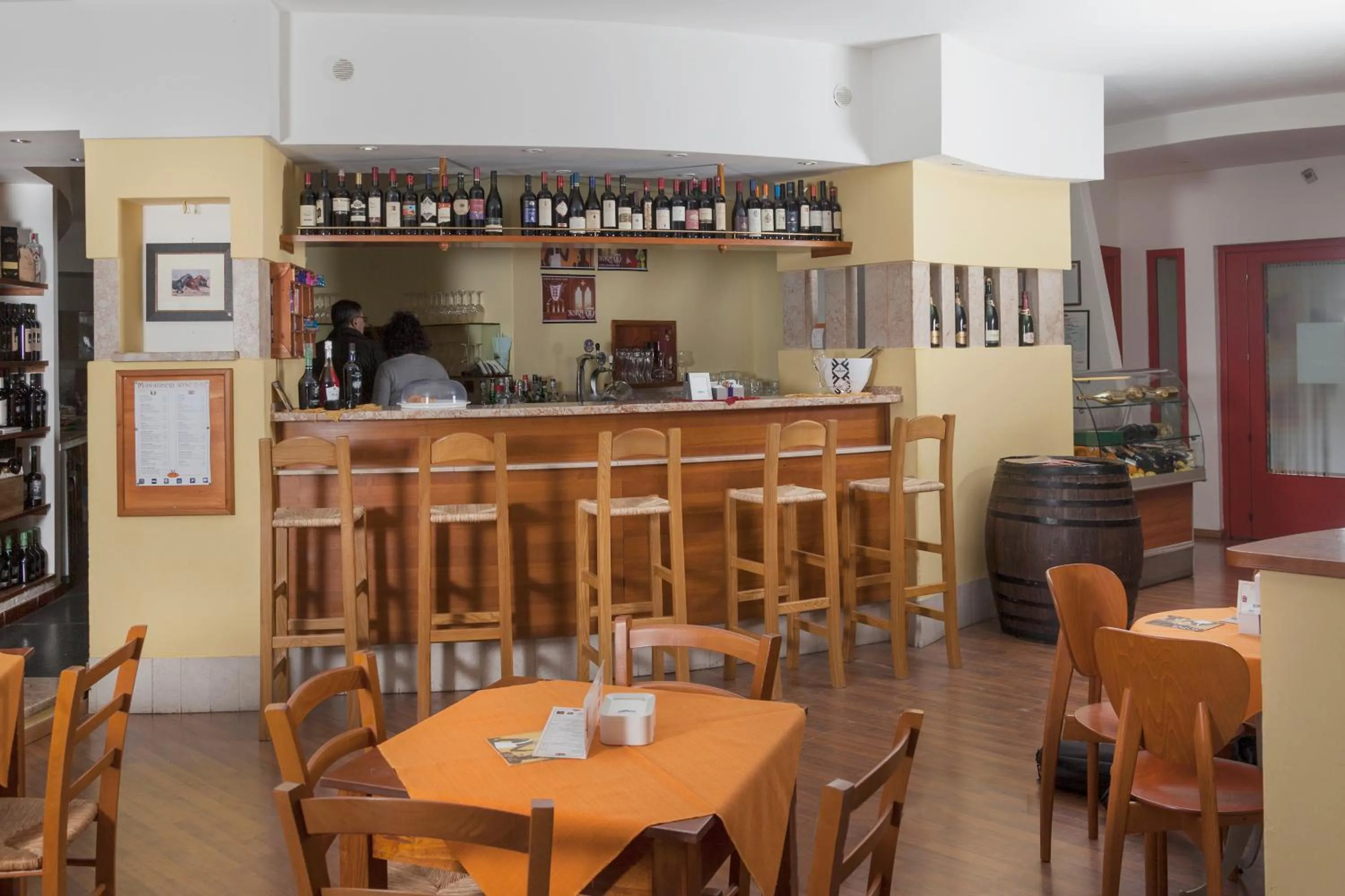 Lounge or bar in Managheri Wine Bar