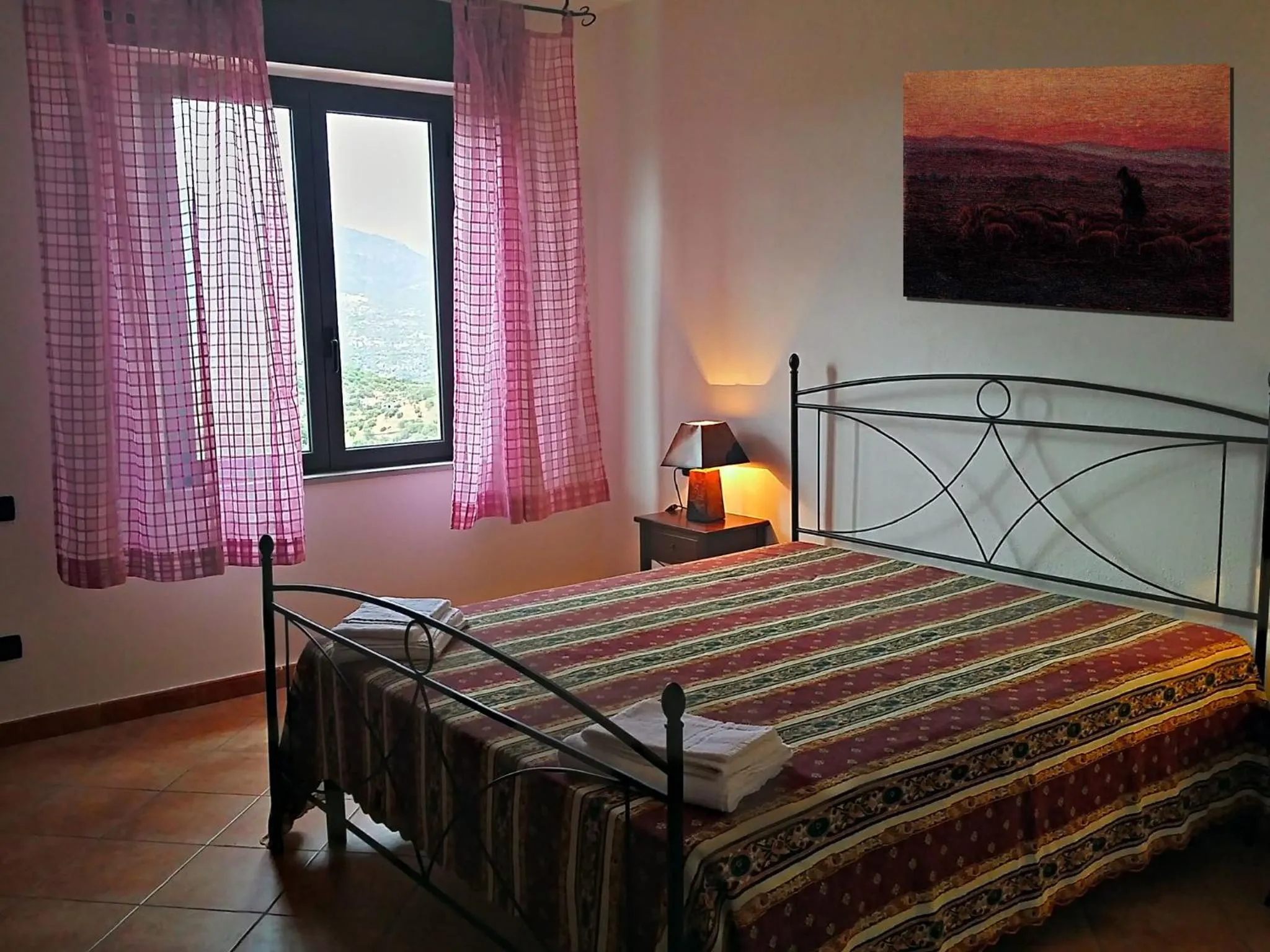 Photo of the whole room, Bed in Managheri Wine Bar