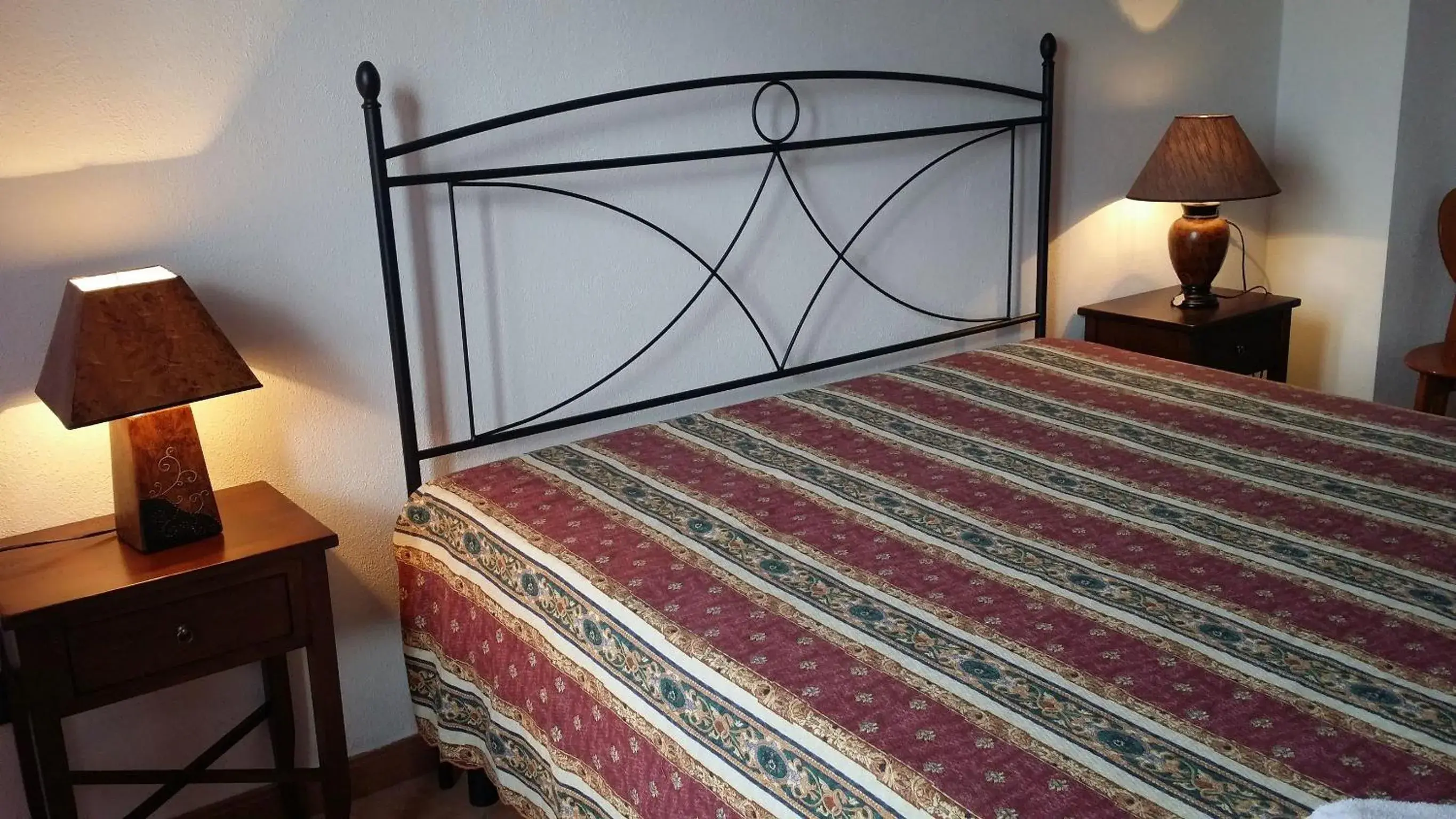 Double Room in Managheri Wine Bar Double Room in Managheri Wine Bar