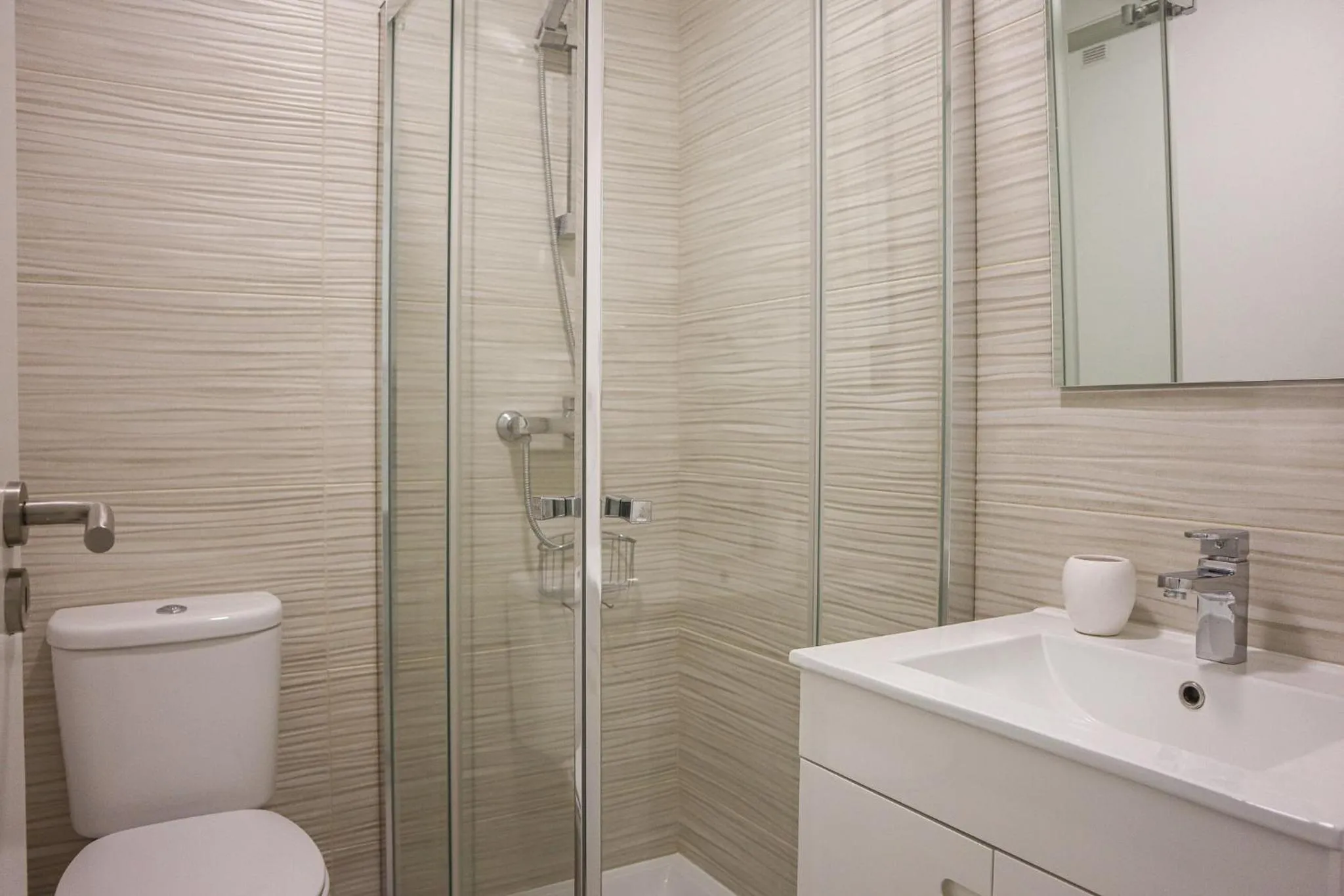 Shower in Solar dos Vilarinhos - By bedzy