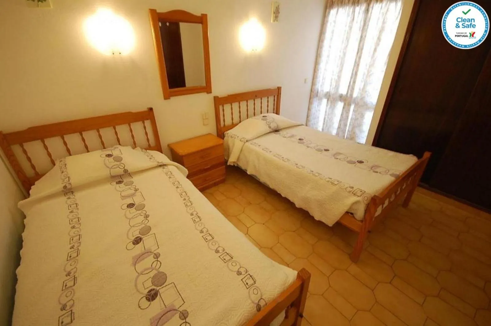 Bed in Solar dos Vilarinhos - By bedzy