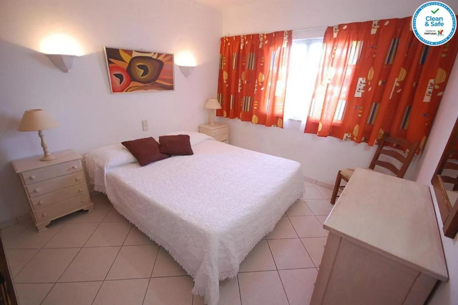 Bed in Solar dos Vilarinhos - By bedzy