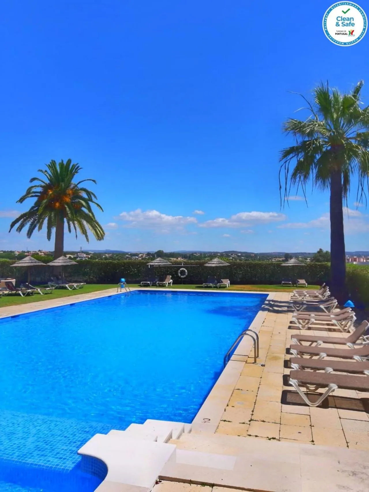 Property building in Solar dos Vilarinhos - By bedzy
