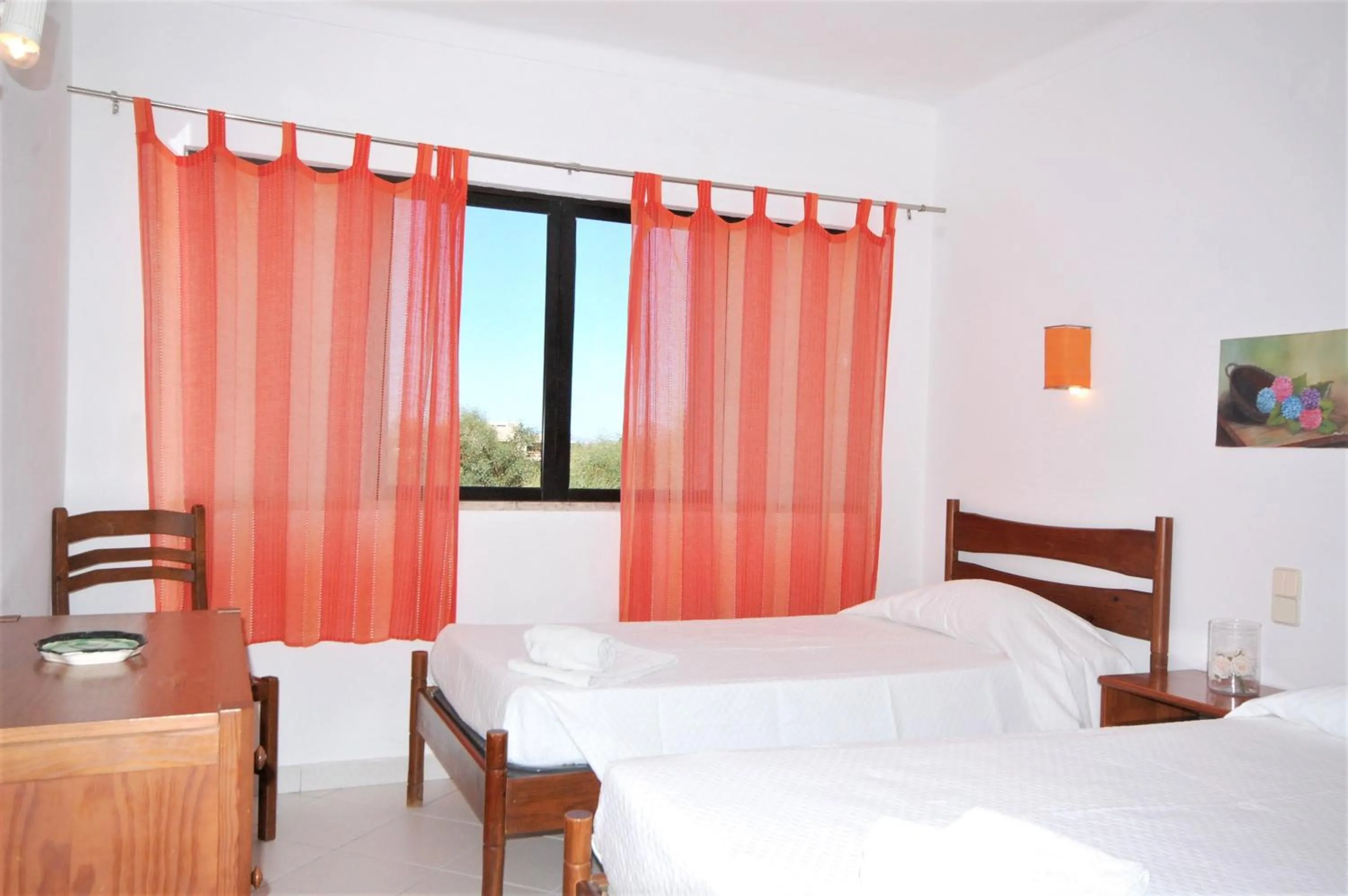 Bed in Solar dos Vilarinhos - By bedzy