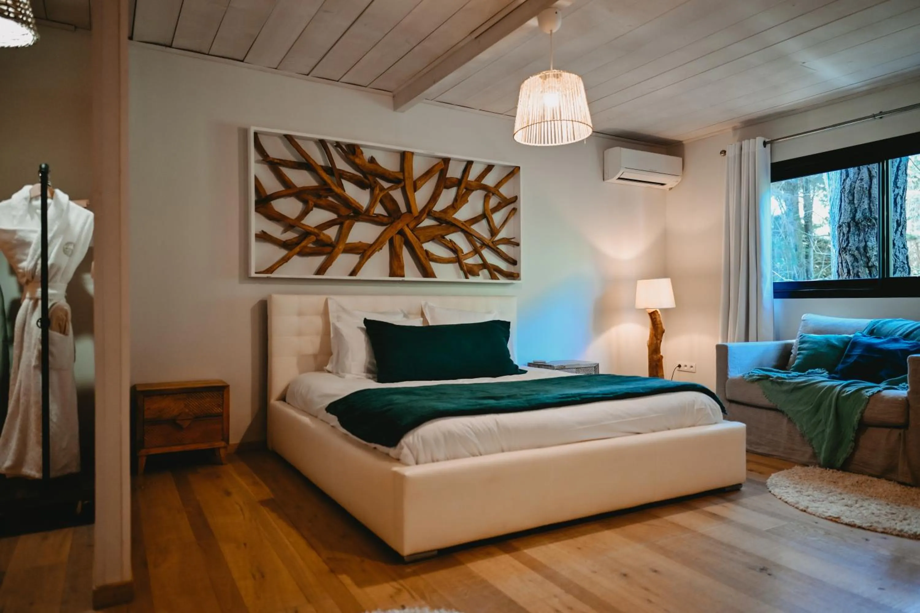 Bed in Lagnonu