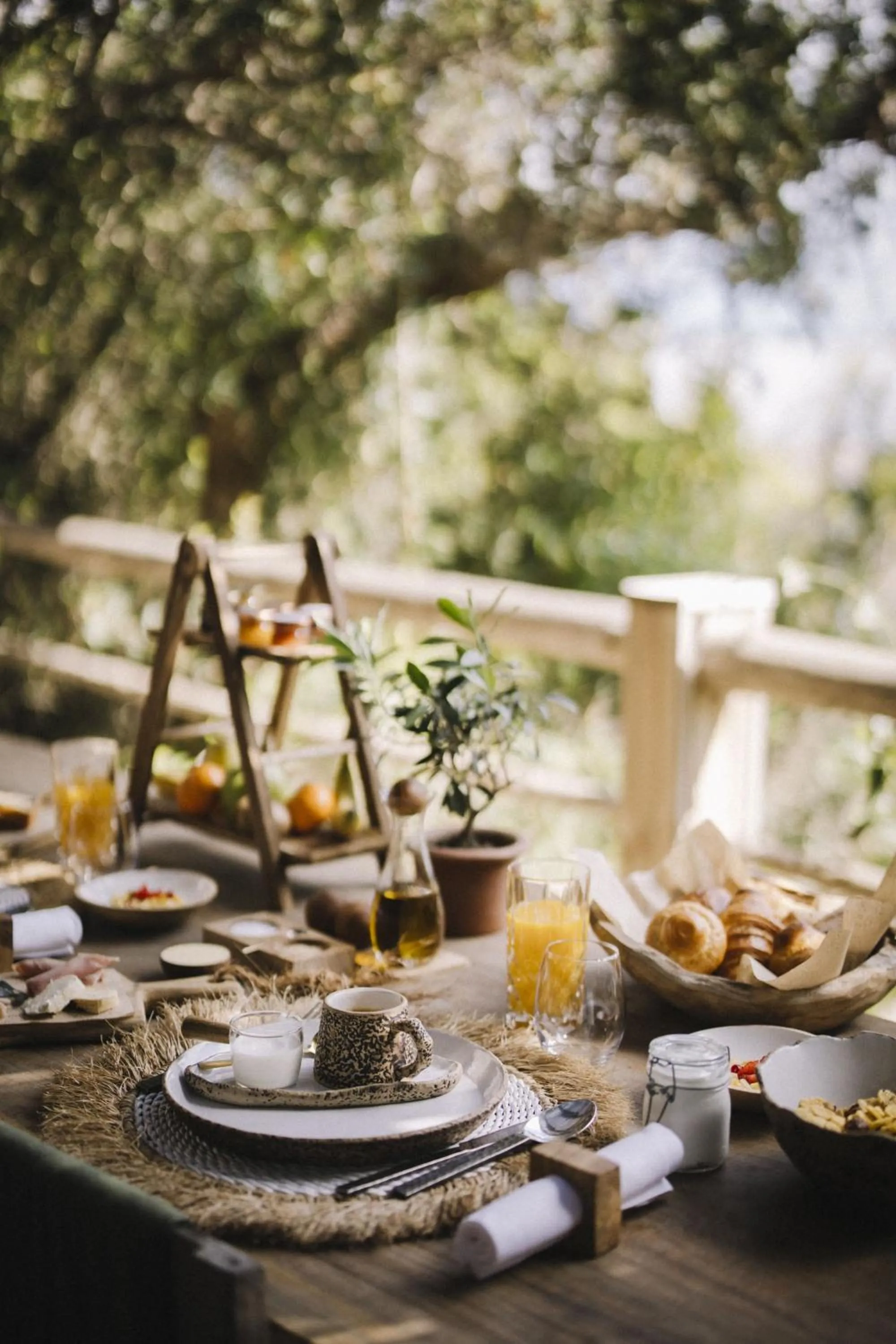 Restaurant/places to eat in Lagnonu