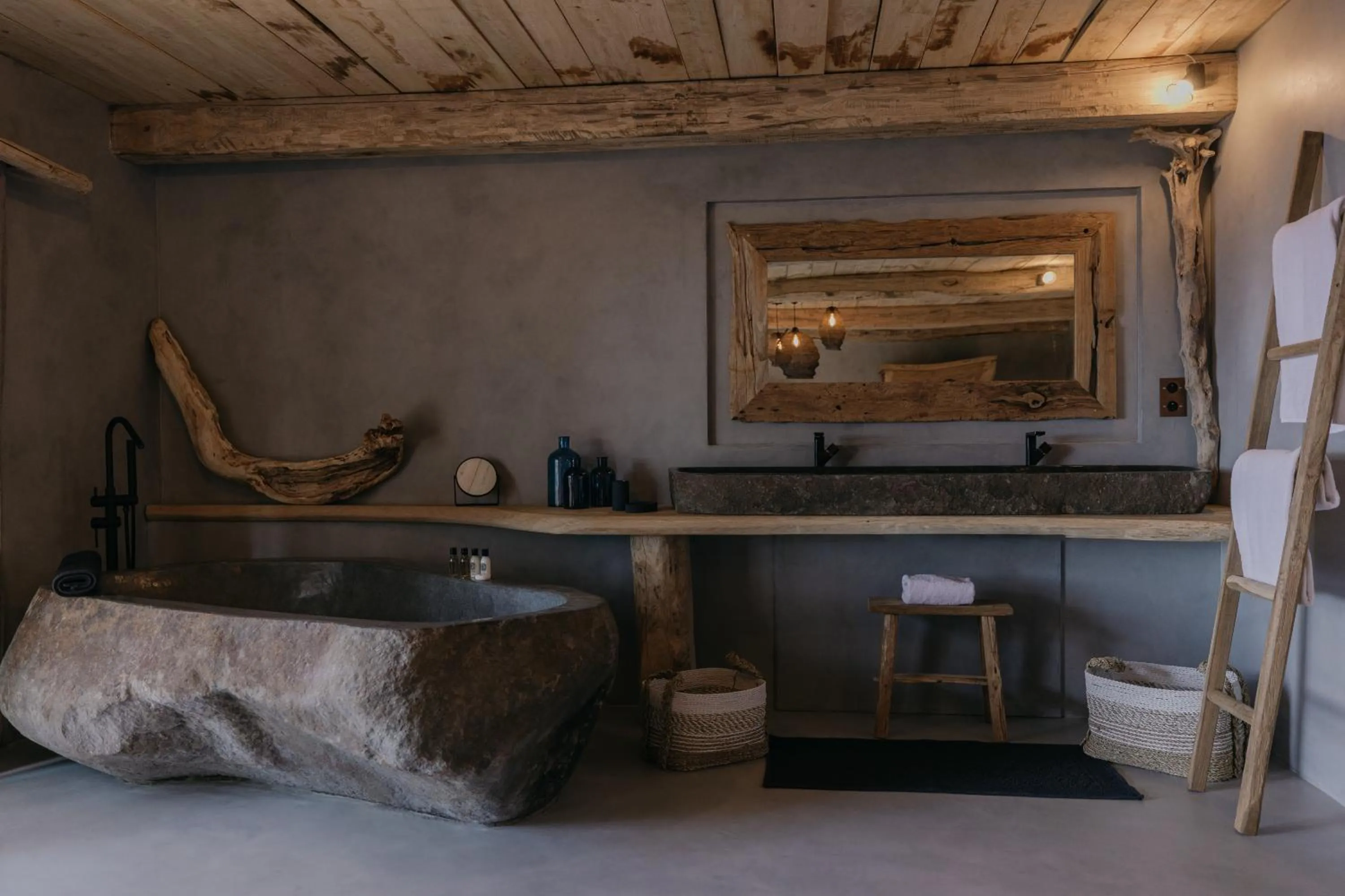 Bathroom in Lagnonu