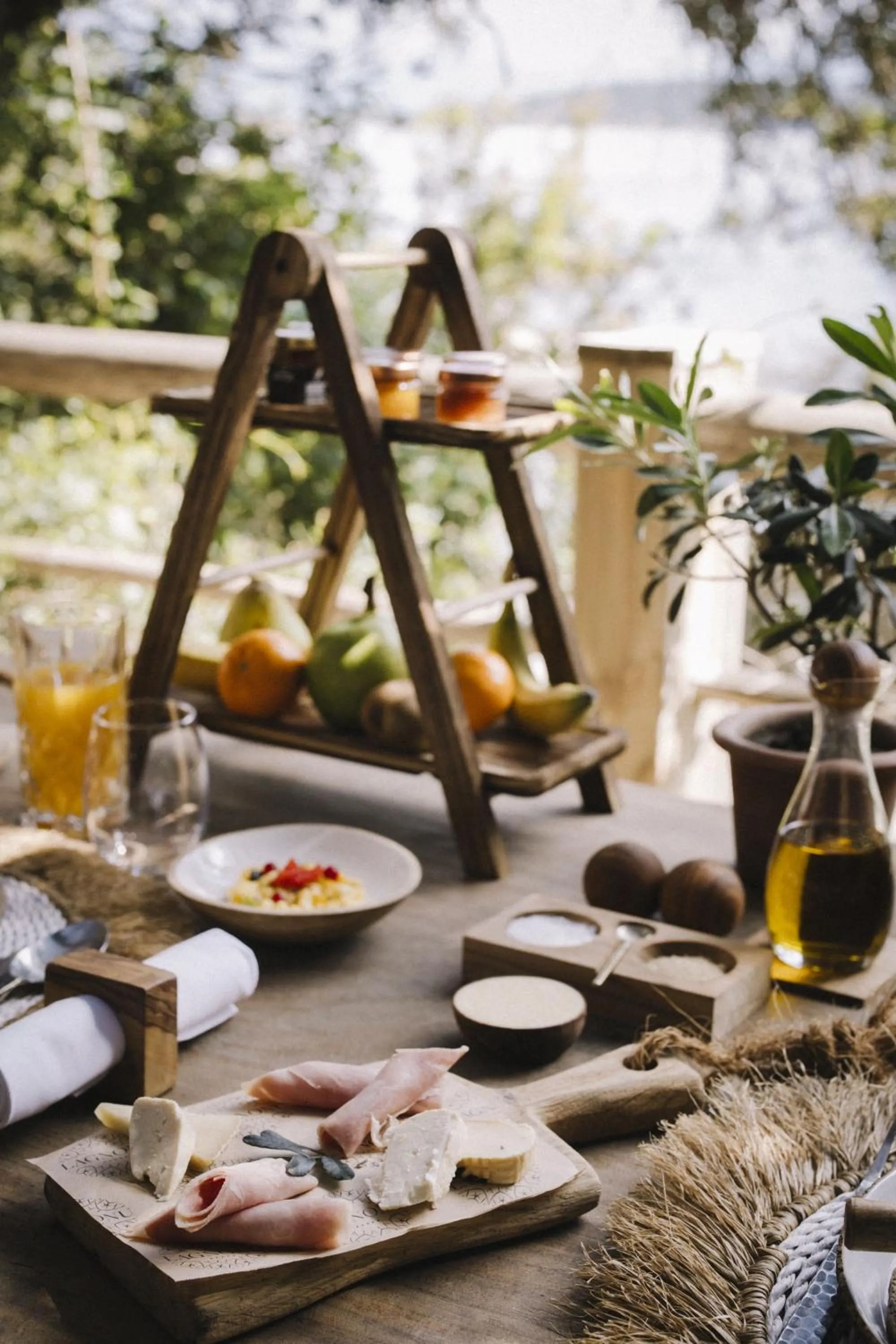 Restaurant/places to eat in Lagnonu