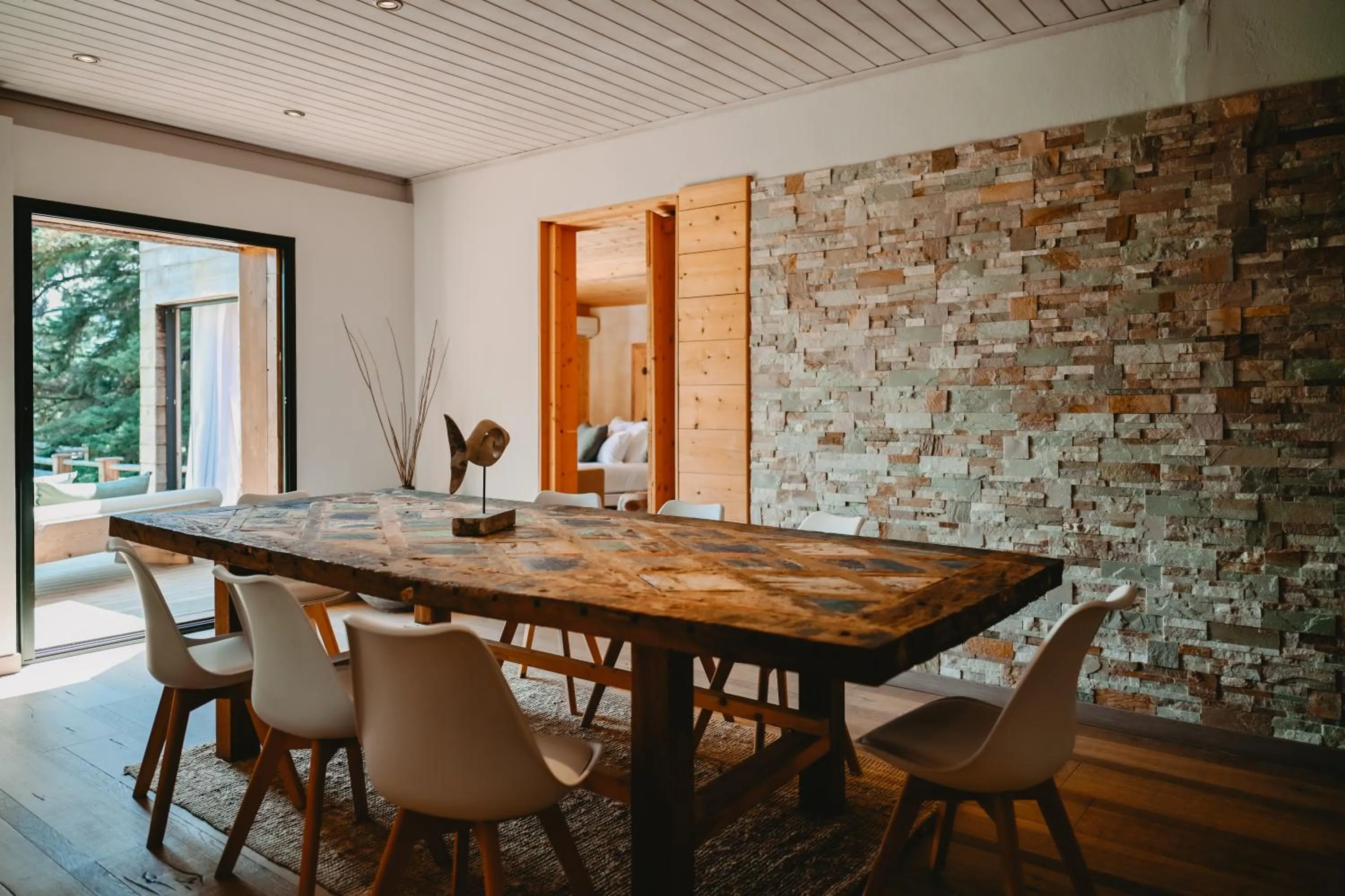 Dining area in Lagnonu