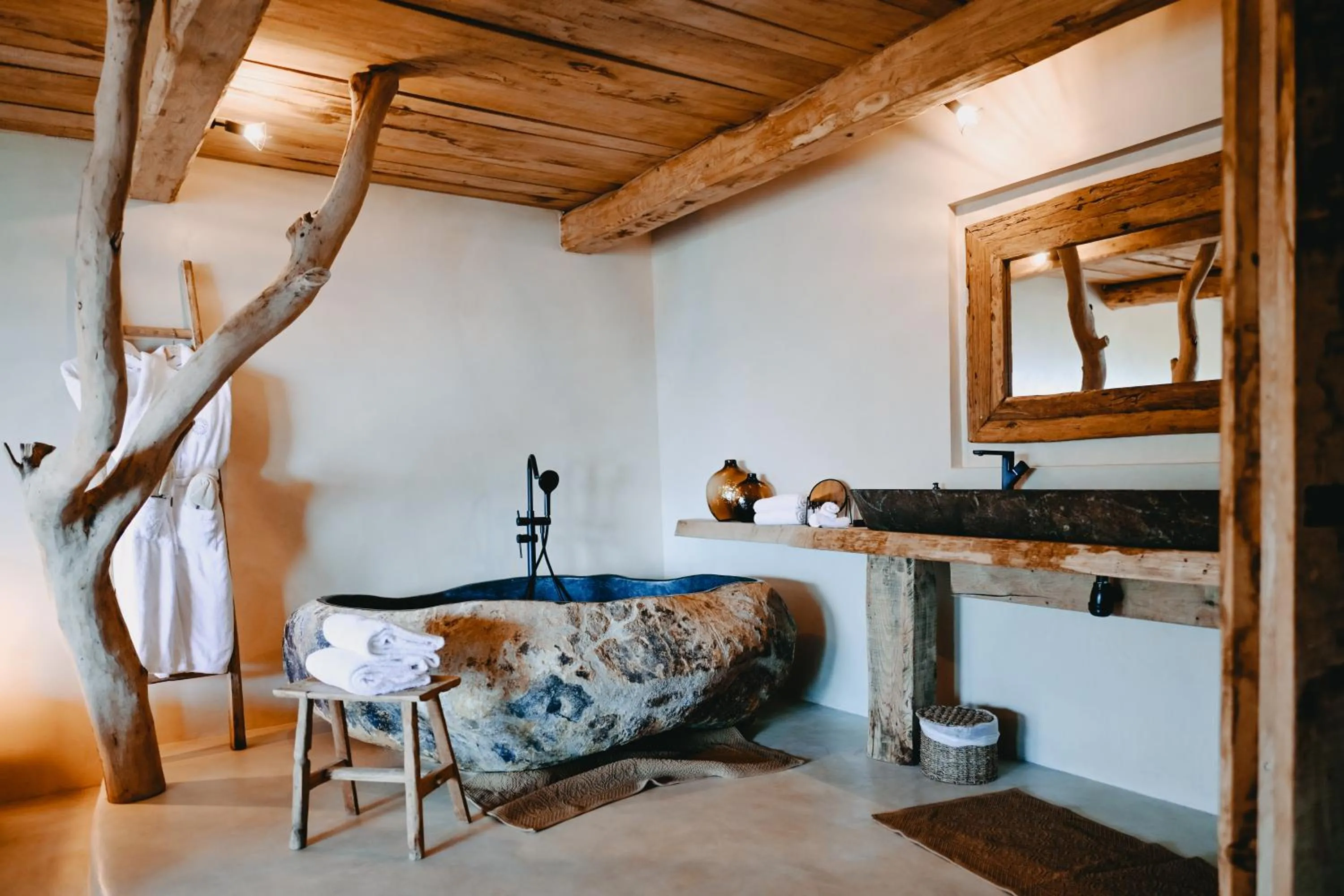 Bathroom in Lagnonu