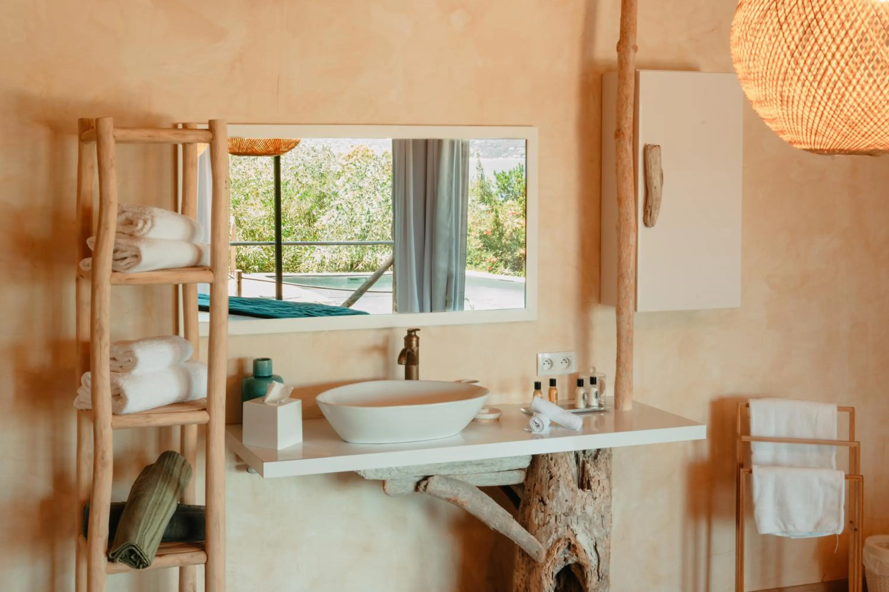 Bathroom in Lagnonu