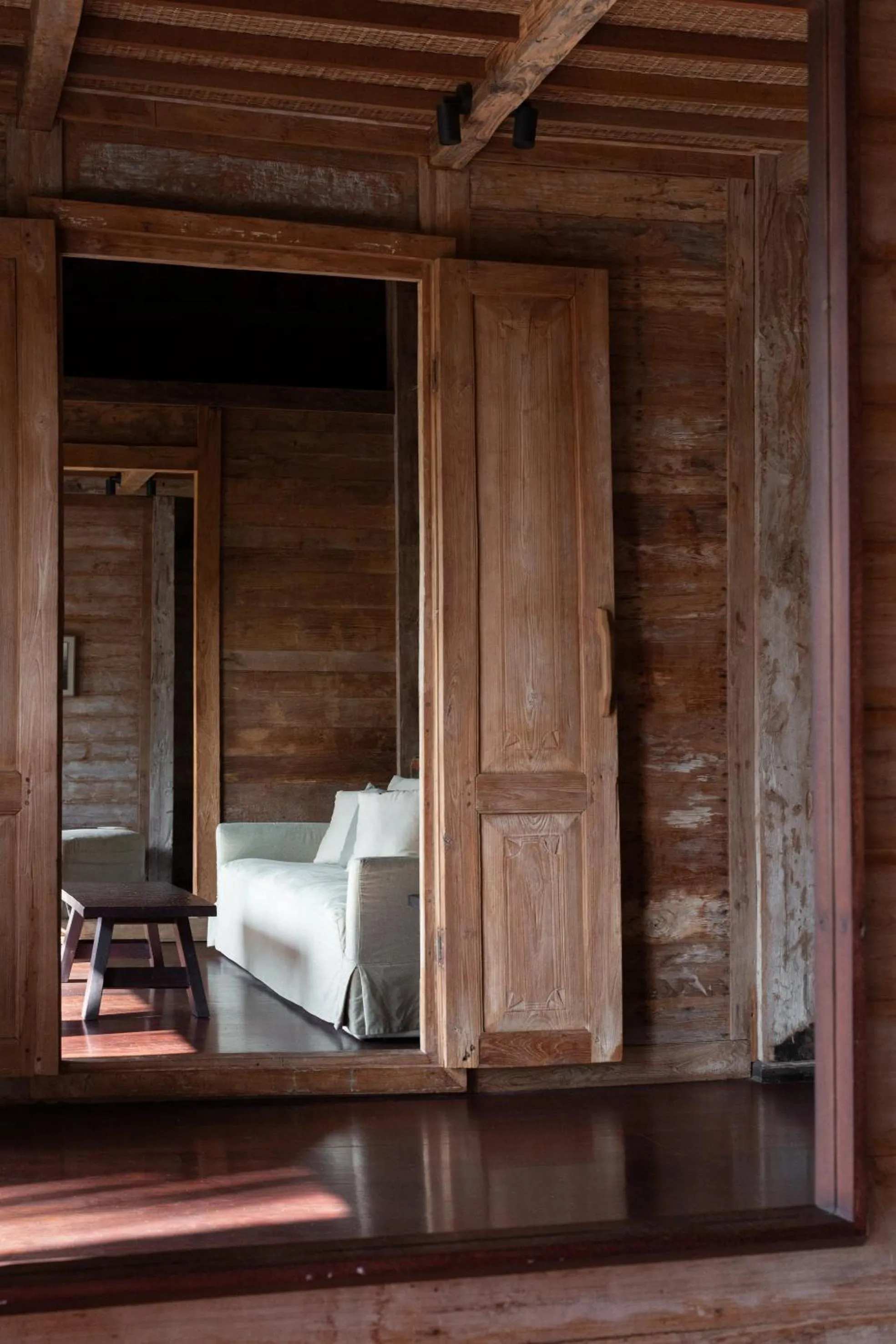 Living room, Bed in Rumah Hujan