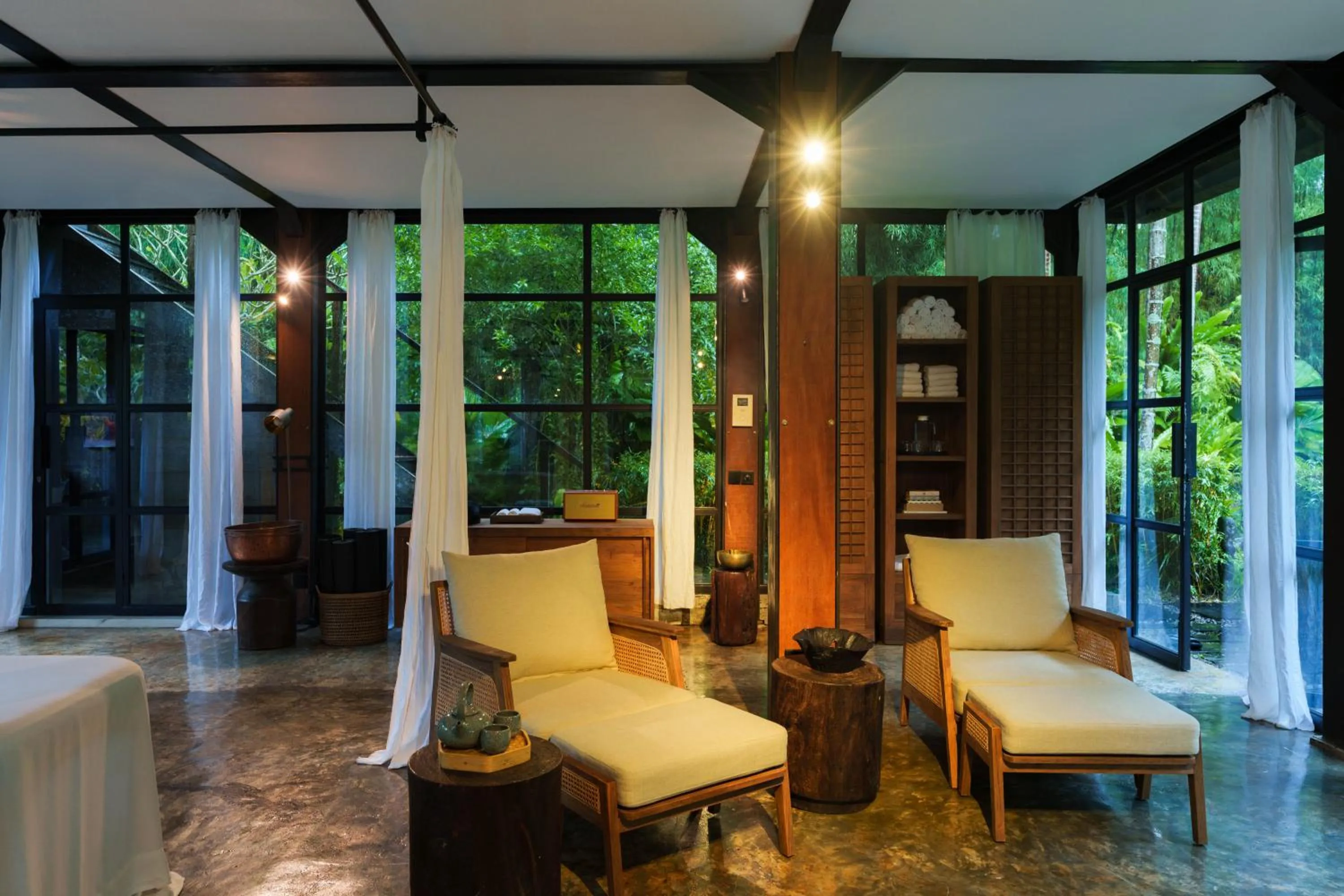Spa and wellness centre/facilities in Rumah Hujan