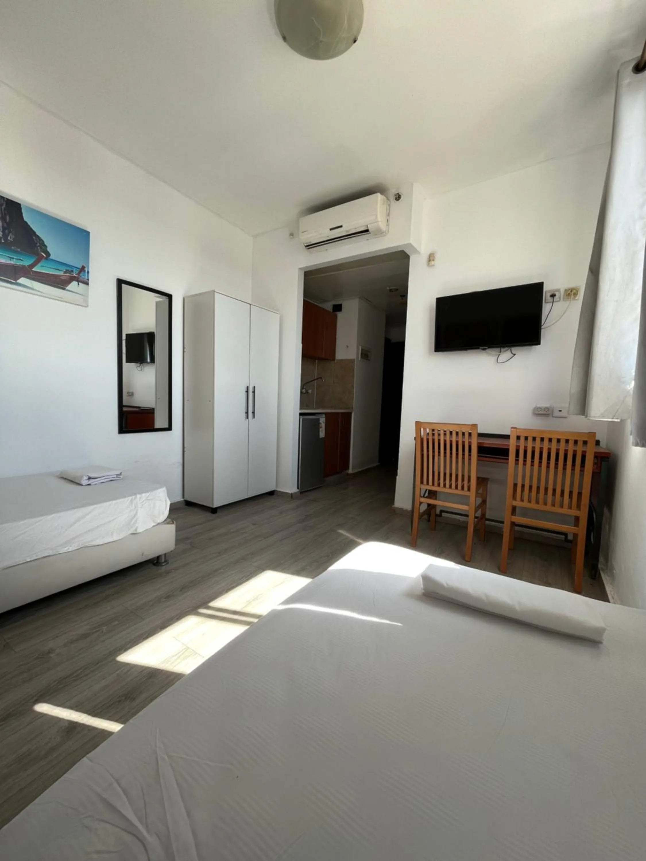 Bed in Soho Eilat