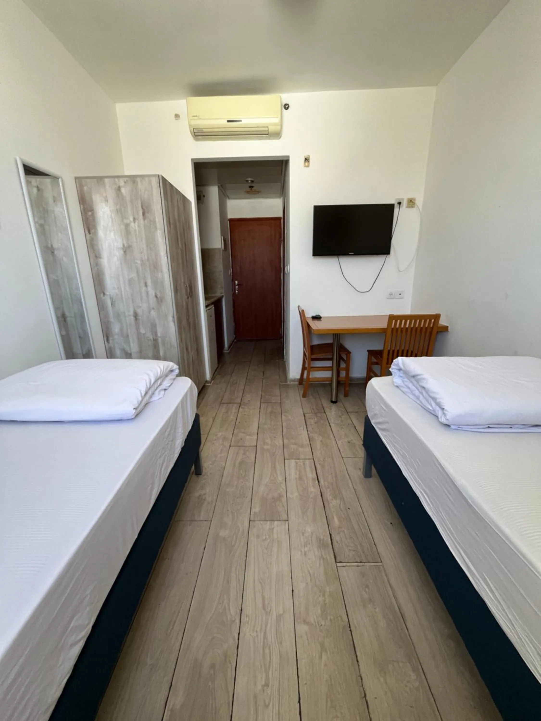 Bed in Soho Eilat