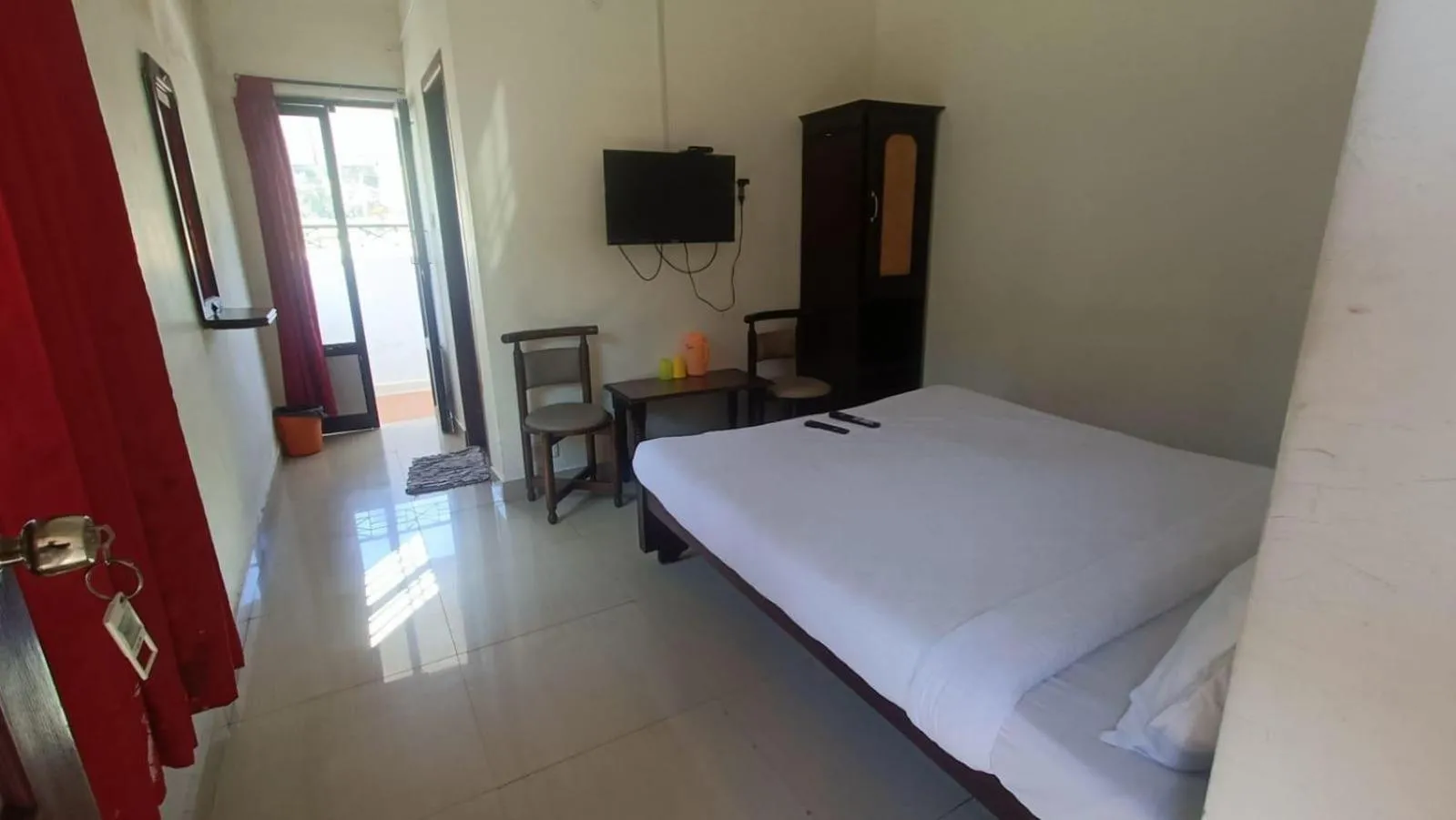 Bedroom, Bed in RJ Inn