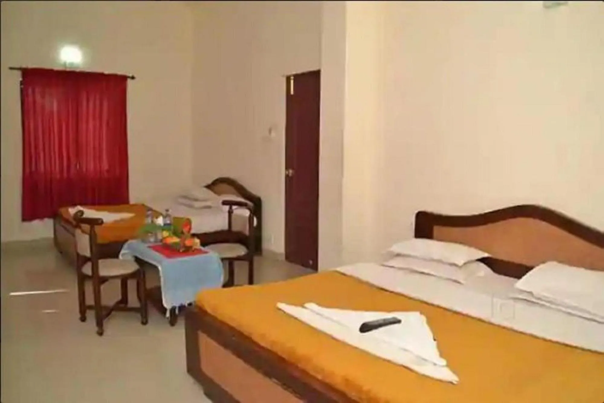 Bedroom, Bed in RJ Inn