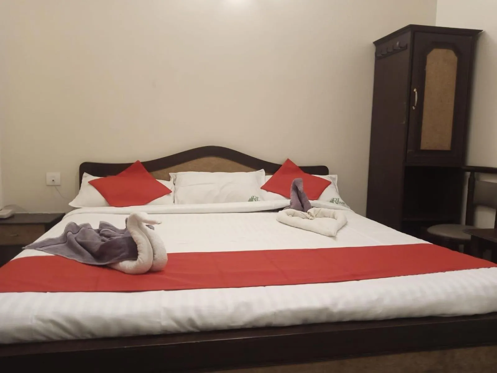 Bedroom, Bed in RJ Inn