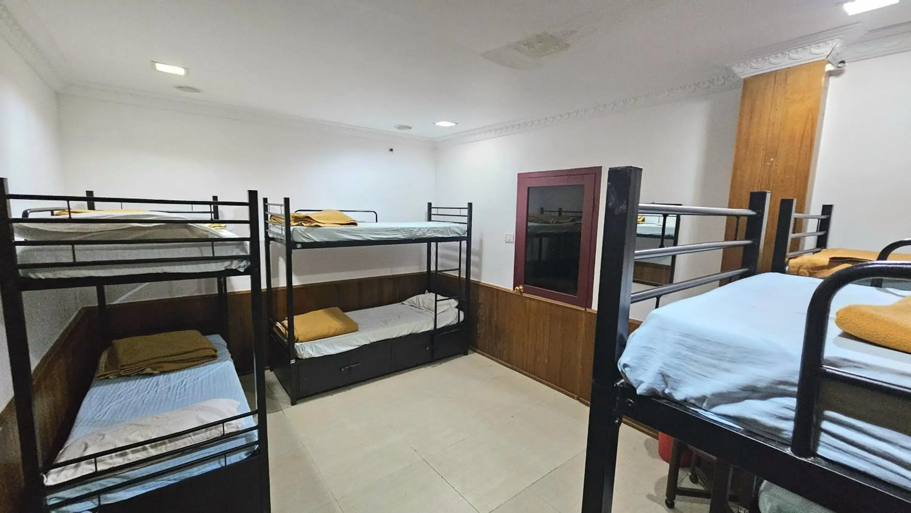 8-Bed Female Dormitory Room - single occupancy in RJ Inn 8-Bed Female Dormitory Room - single occupancy in RJ Inn