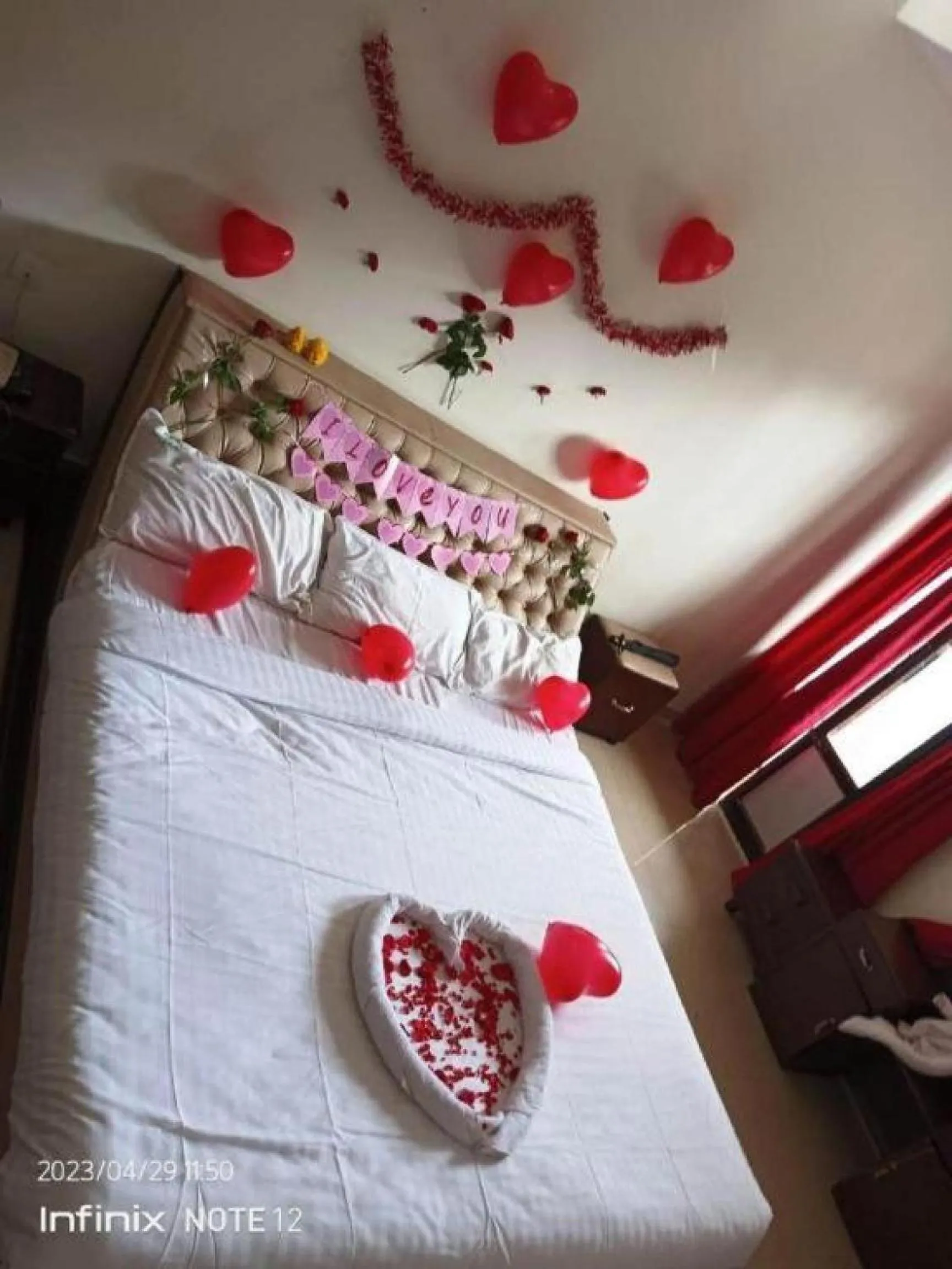 Bed in RJ Inn