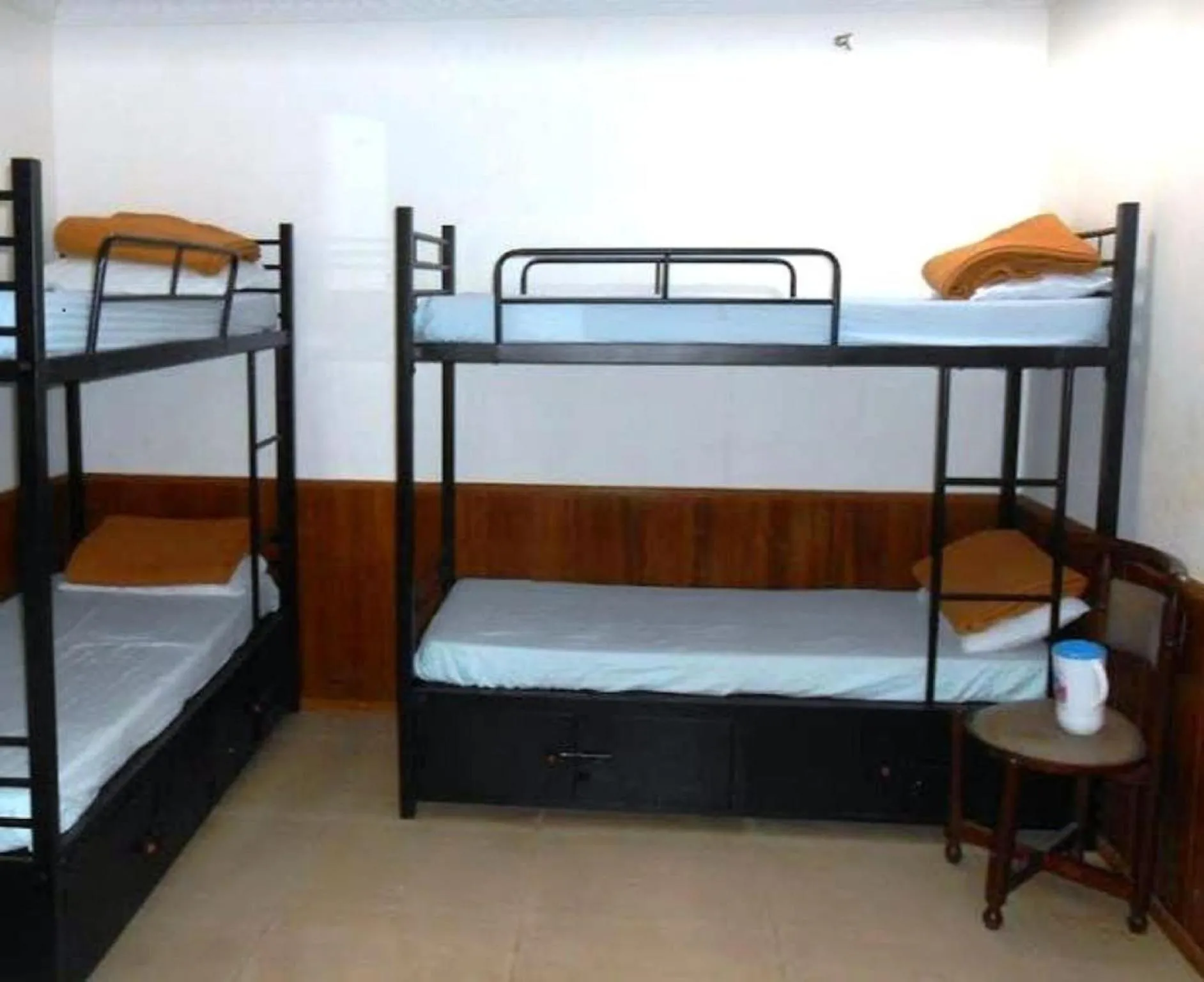 Bedroom, Bed in RJ Inn