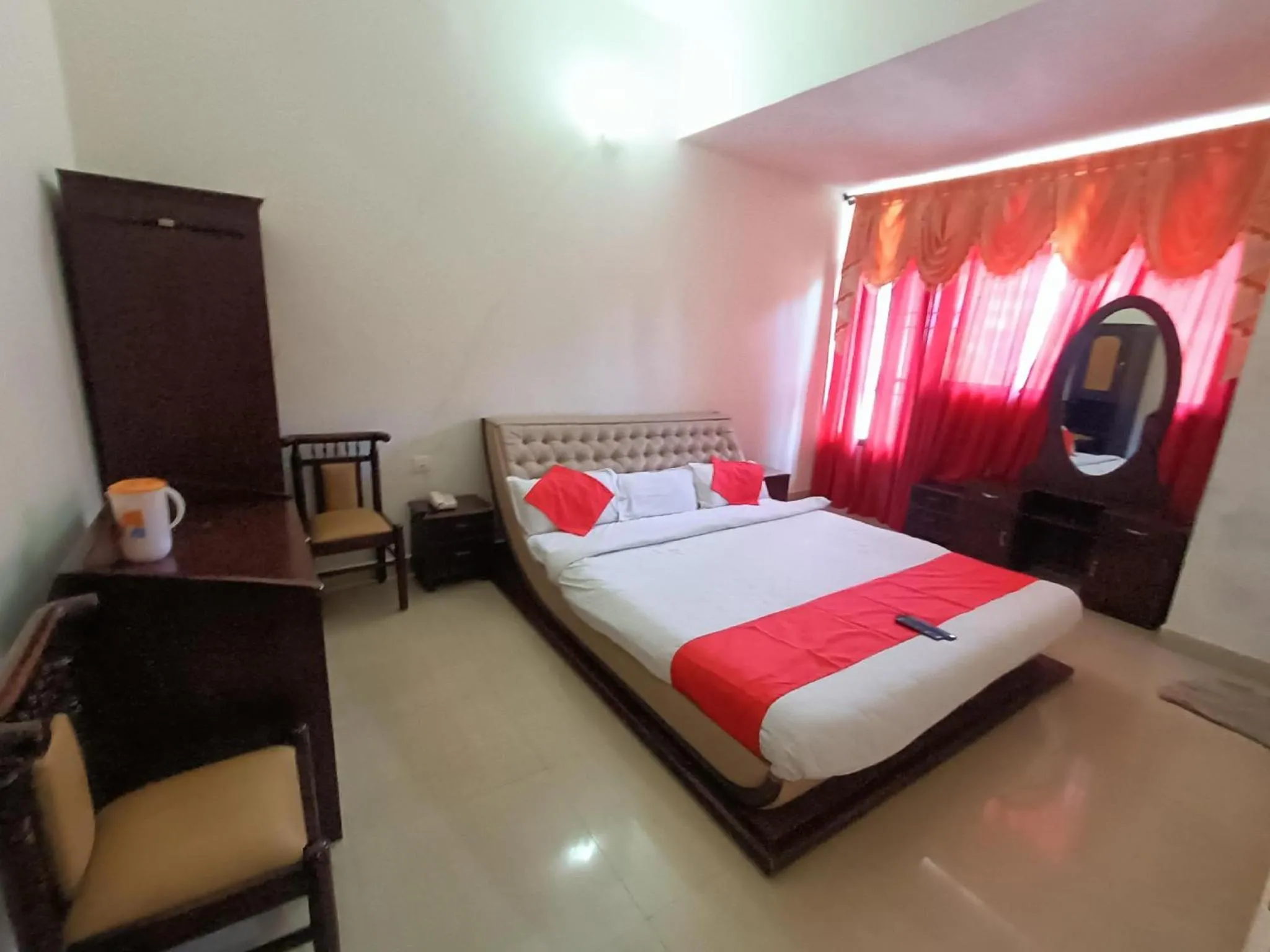 Bedroom, Bed in RJ Inn