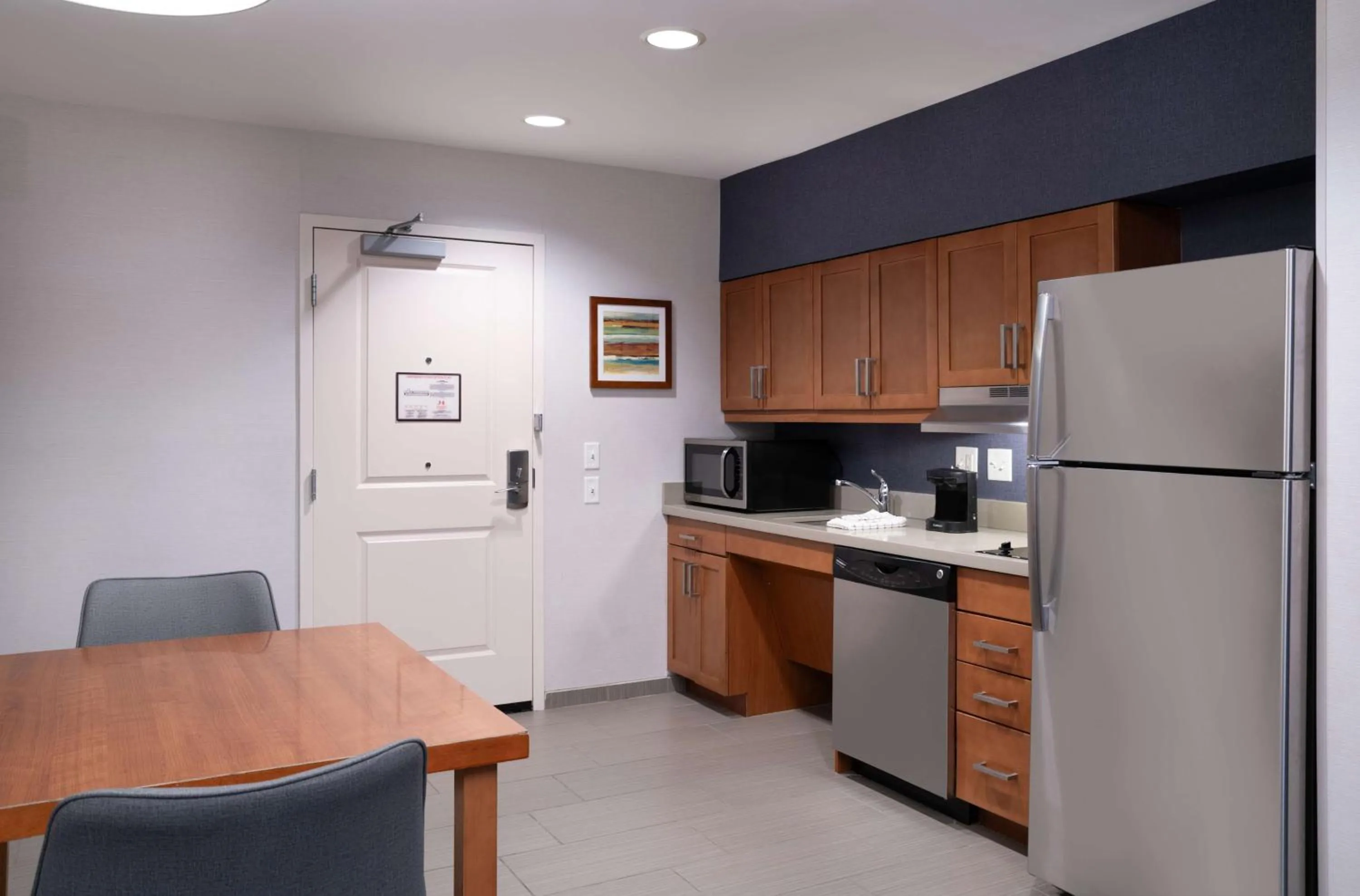 Kitchen or kitchenette in Homewood Suites by Hilton Gateway Hills Nashua