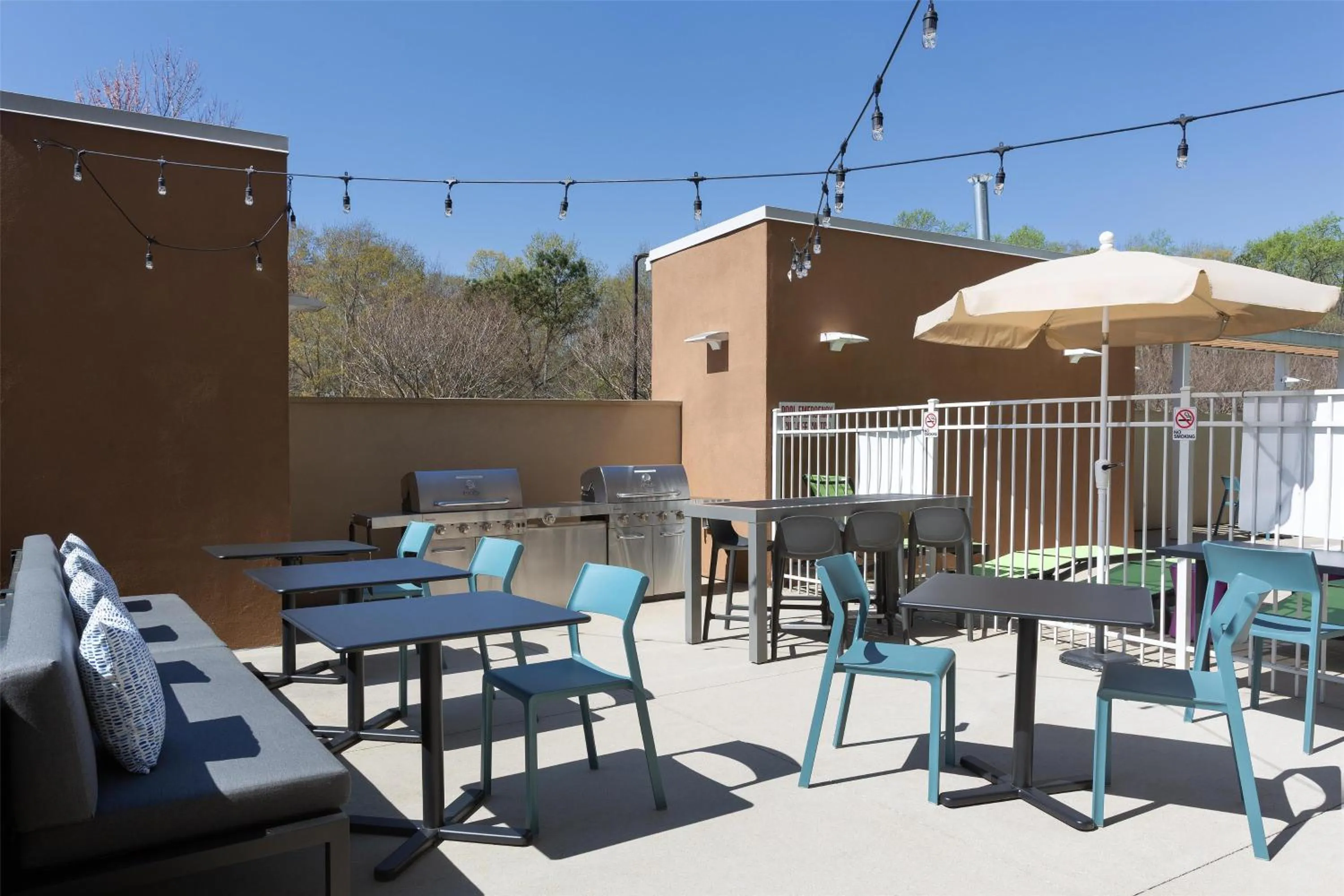 Patio in Home2 Suites by Hilton Greenville Airport