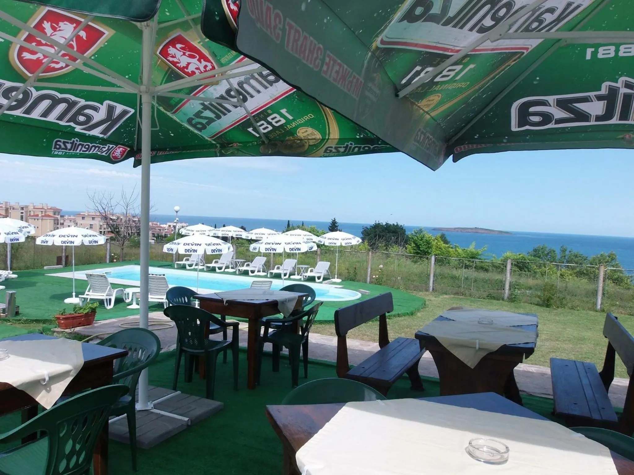 Restaurant/places to eat in Villas and Bungalows Panorama